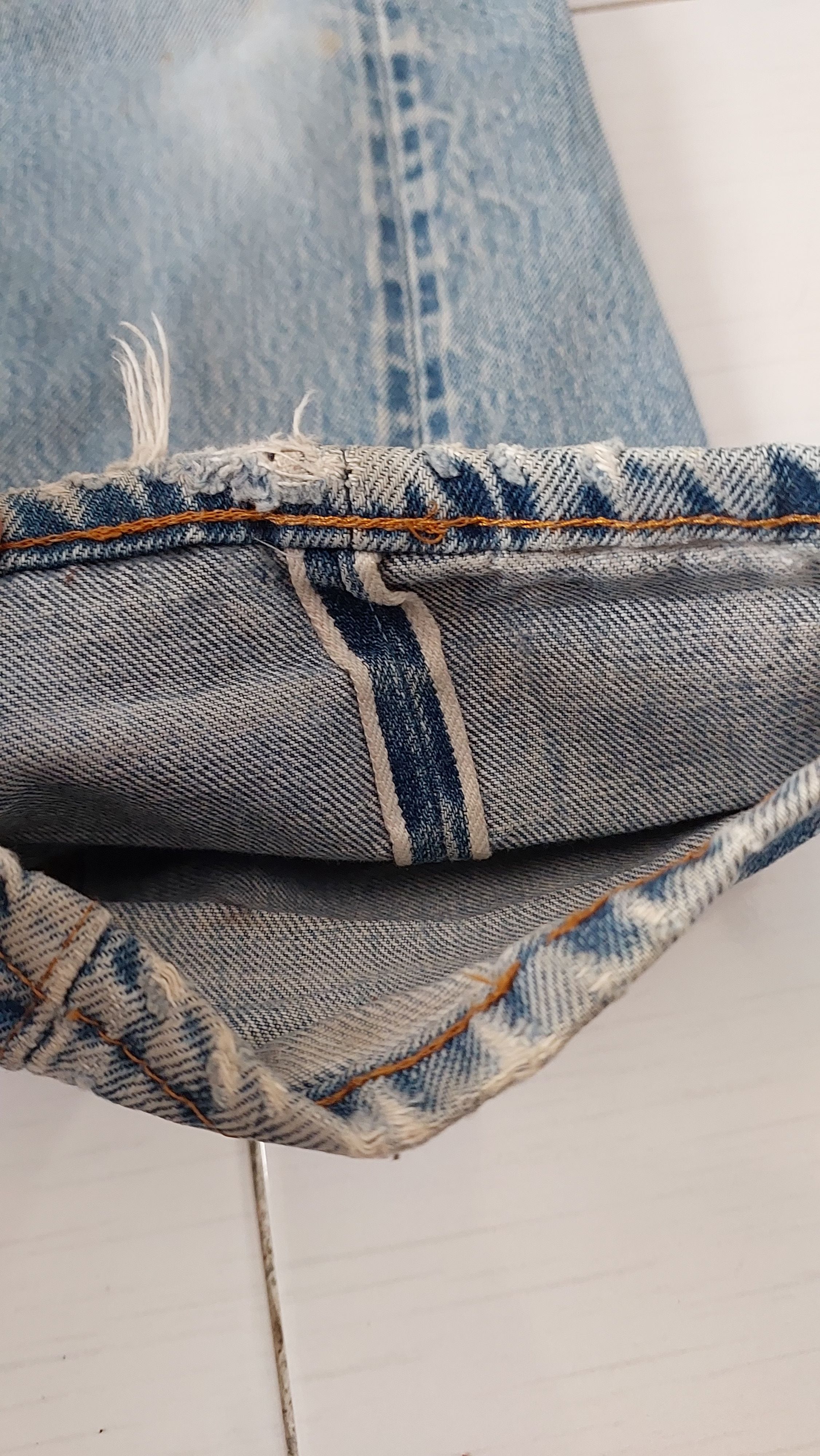 Levi's Vintage Clothing Vintage 80s Levi's 501 Selvedge Distressed Jeans Pant Size US 29 - 17 Thumbnail
