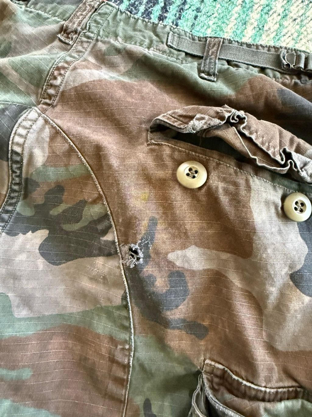 Vintage Vintage Distressed US Military Woodland Camo Cargo Pants 32x Size US 32 / EU 48 - 10 Thumbnail