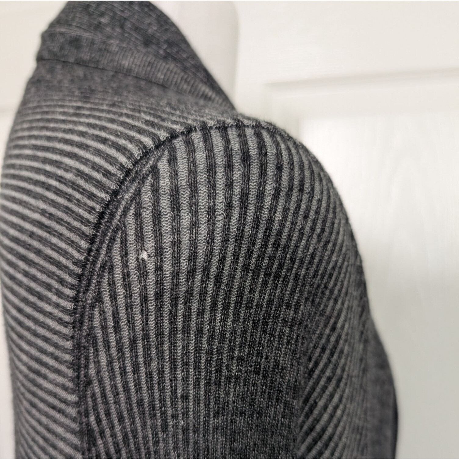 Alice + Olivia Alice + Olivia Draped Cardigan Womens Size Small Gray Wool Size S / US 4 / IT 40 - 4 Thumbnail