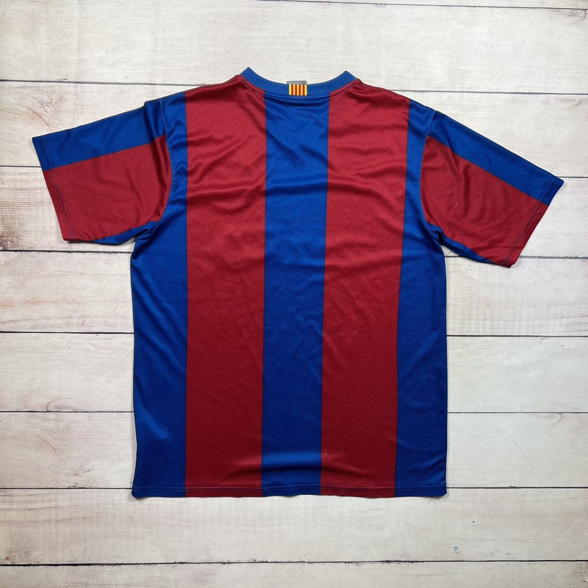Nike Vintage FC Barcelona Home Kit Jersey Tee Tshirt Navy Size US L / EU 52-54 / 3 - 4 Thumbnail