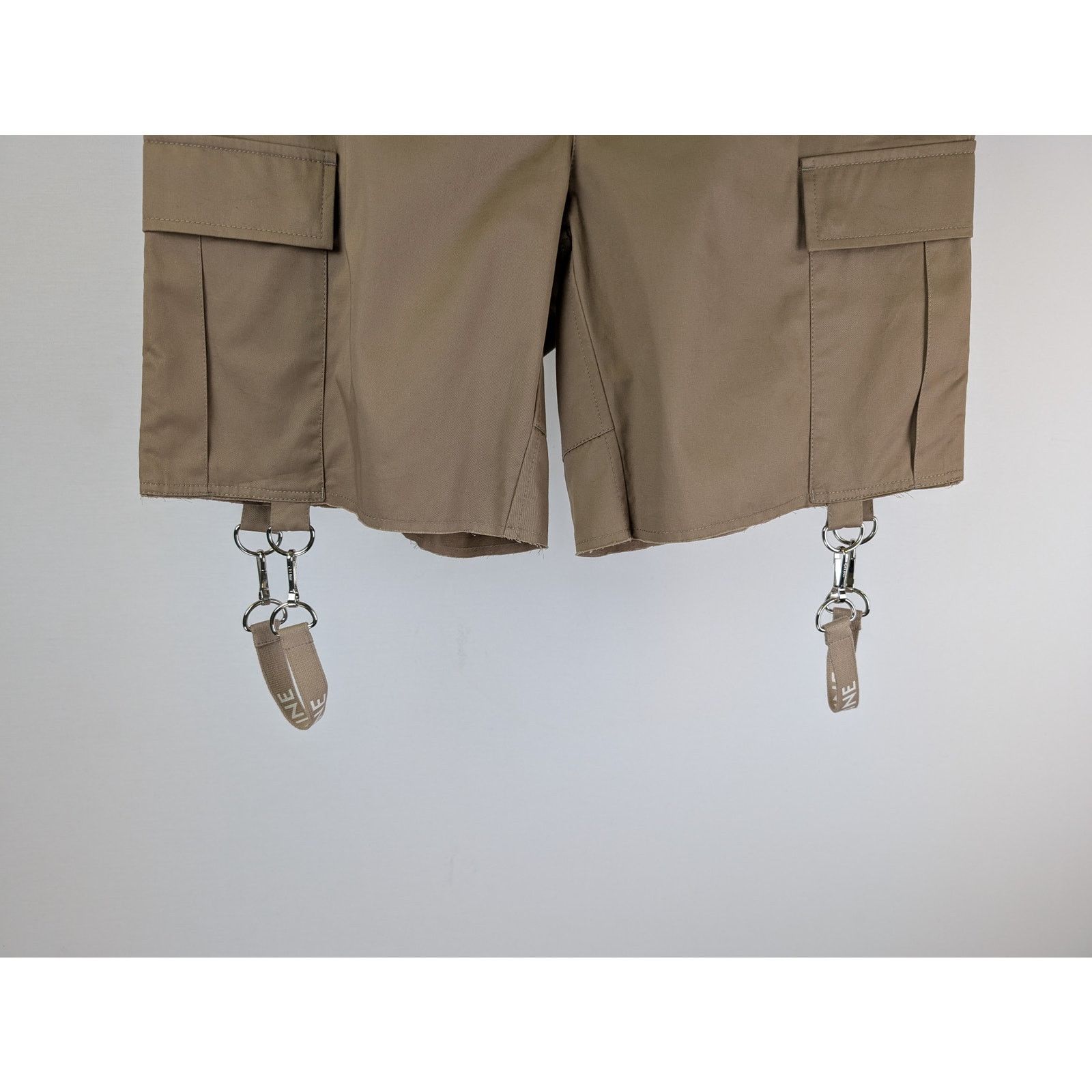 Celine o1rshd1 Shorts With Celine Strap in Beige Size US 32 / EU 48 - 2 Thumbnail