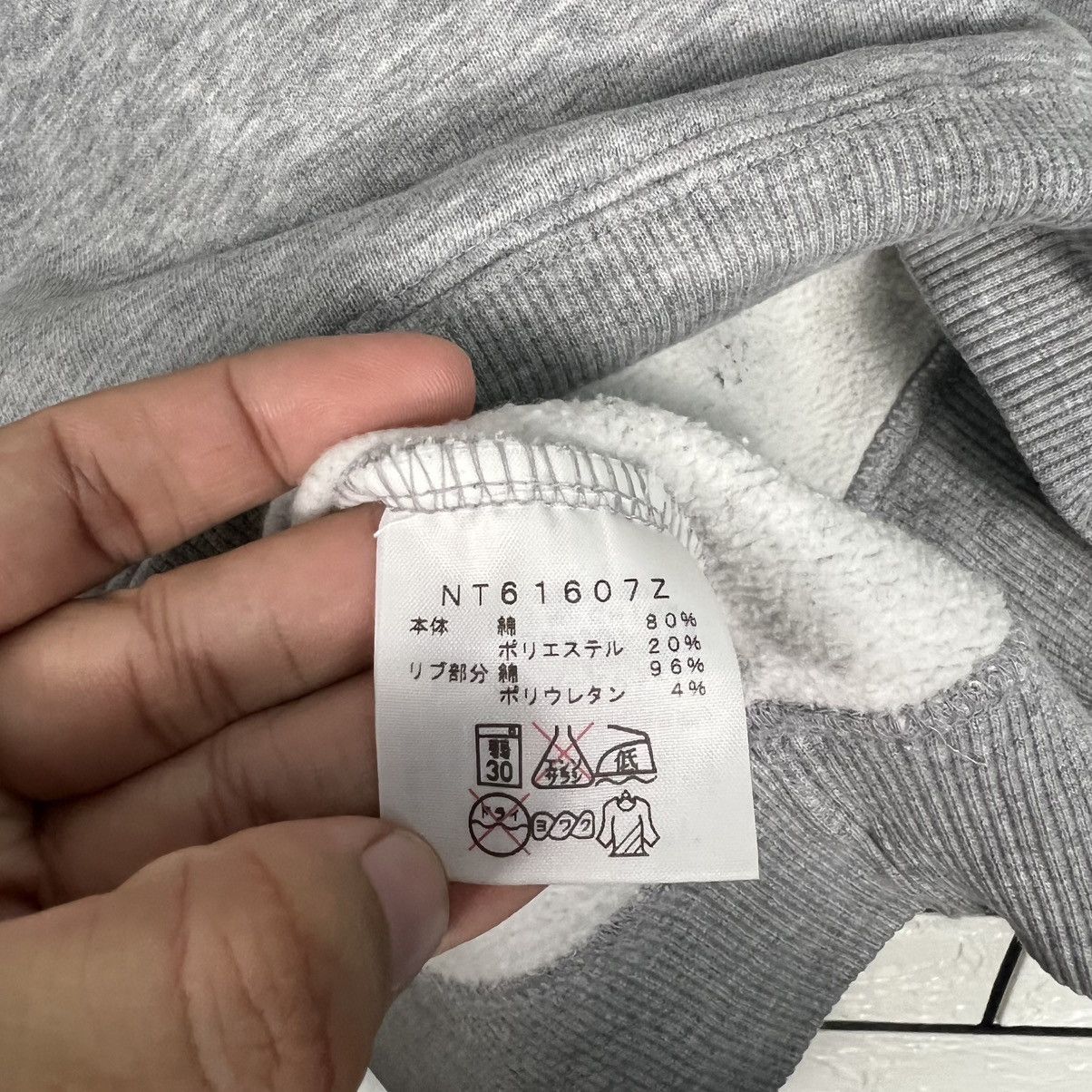 The North Face THE NORTH FACE Big Logo Pullover Hoodies #4235-C193 Size US M / EU 48-50 / 2 - 12 Thumbnail