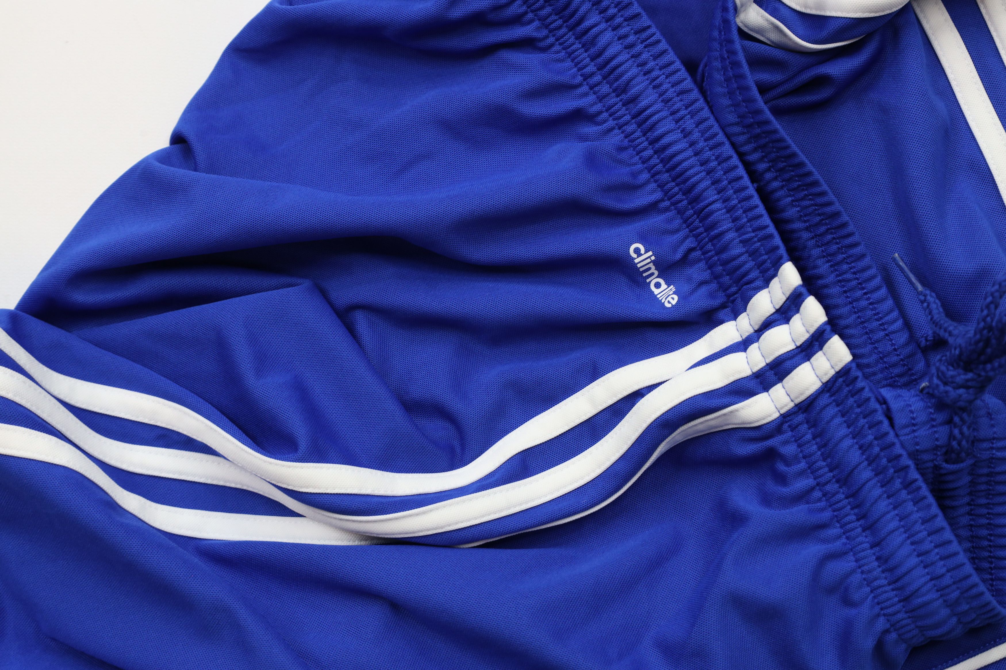 Adidas × Vintage Vintage Adidas Striped Running Soccer Shorts Royal Blue Size 34" / US 12 / IT 48 - 5 Thumbnail