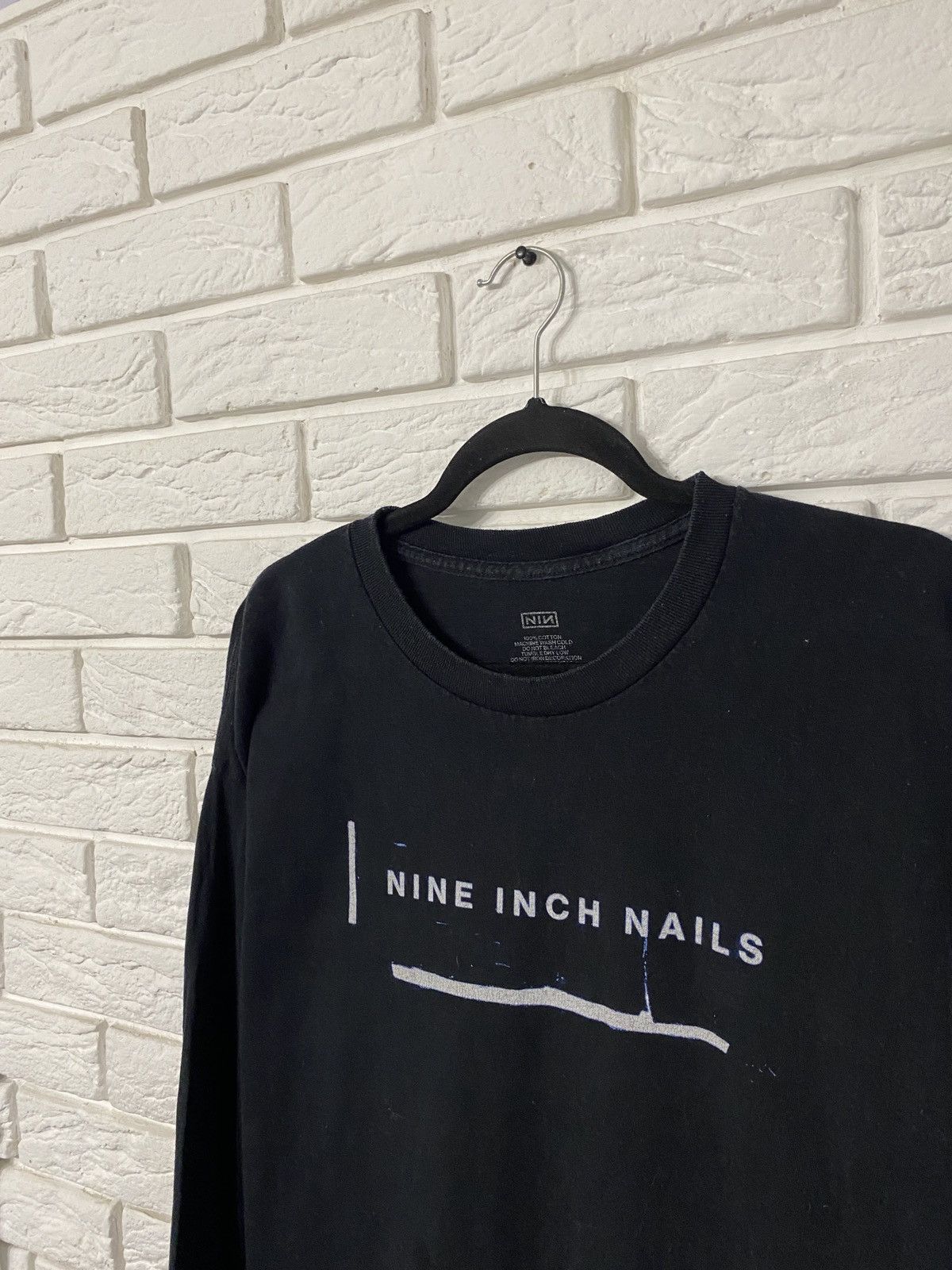 Band Tees Nine Inch Nails Long Sleeve Tee Size US XL / EU 56 / 4 - 3 Thumbnail