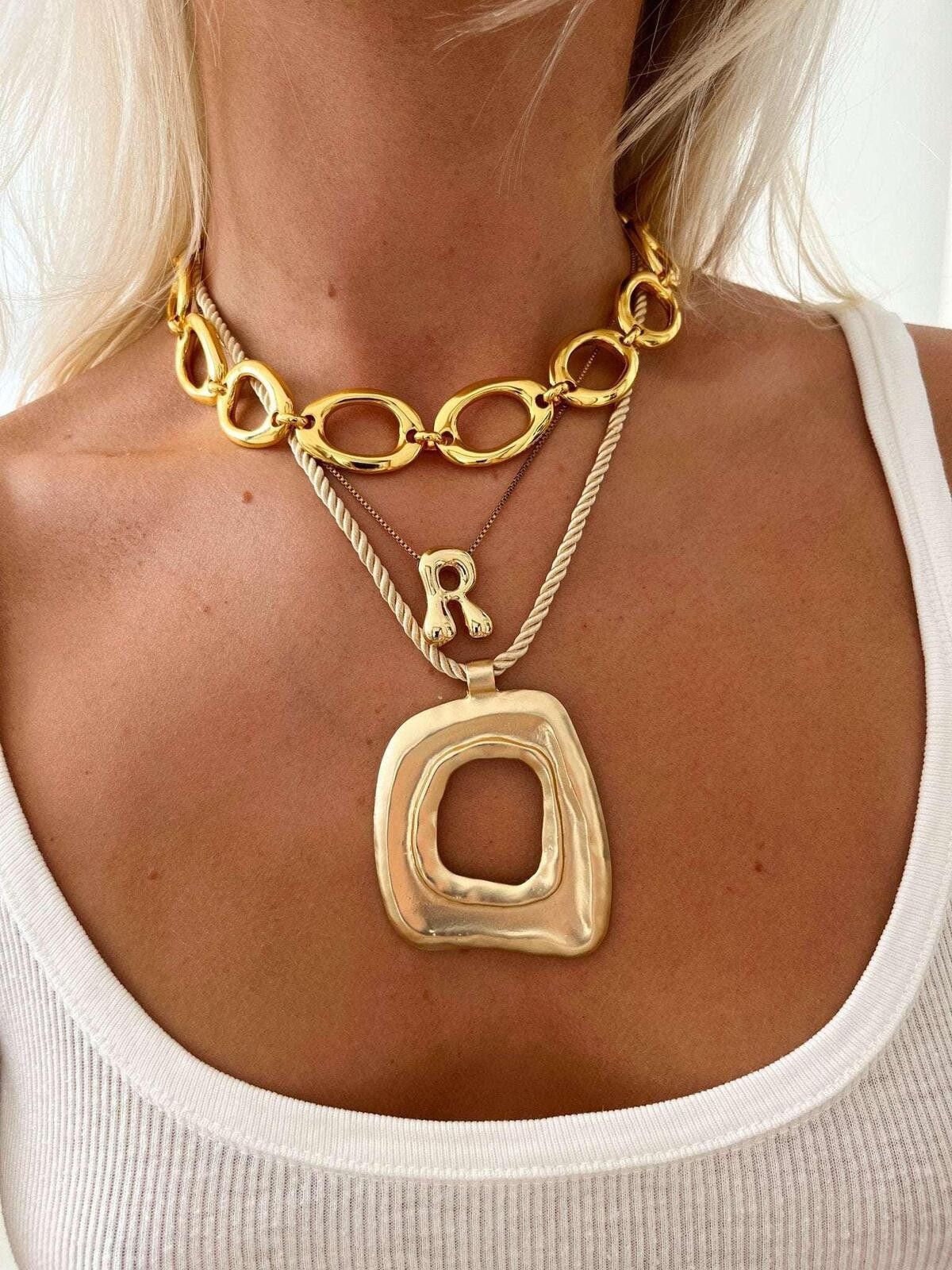 Other Gold plated abstract pendant statement necklace Size ONE SIZE - 2 Thumbnail