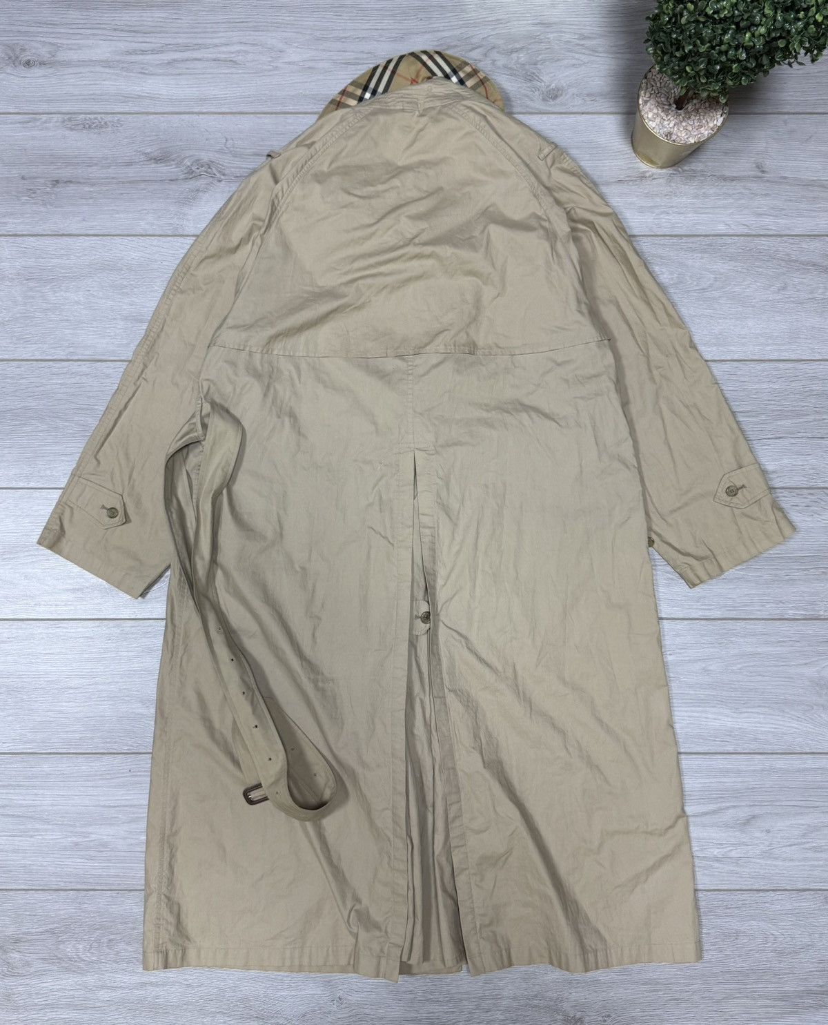 Burberry Burberry double breasted trench coat buttons vintage England Size US L / EU 52-54 / 3 - 19 Thumbnail