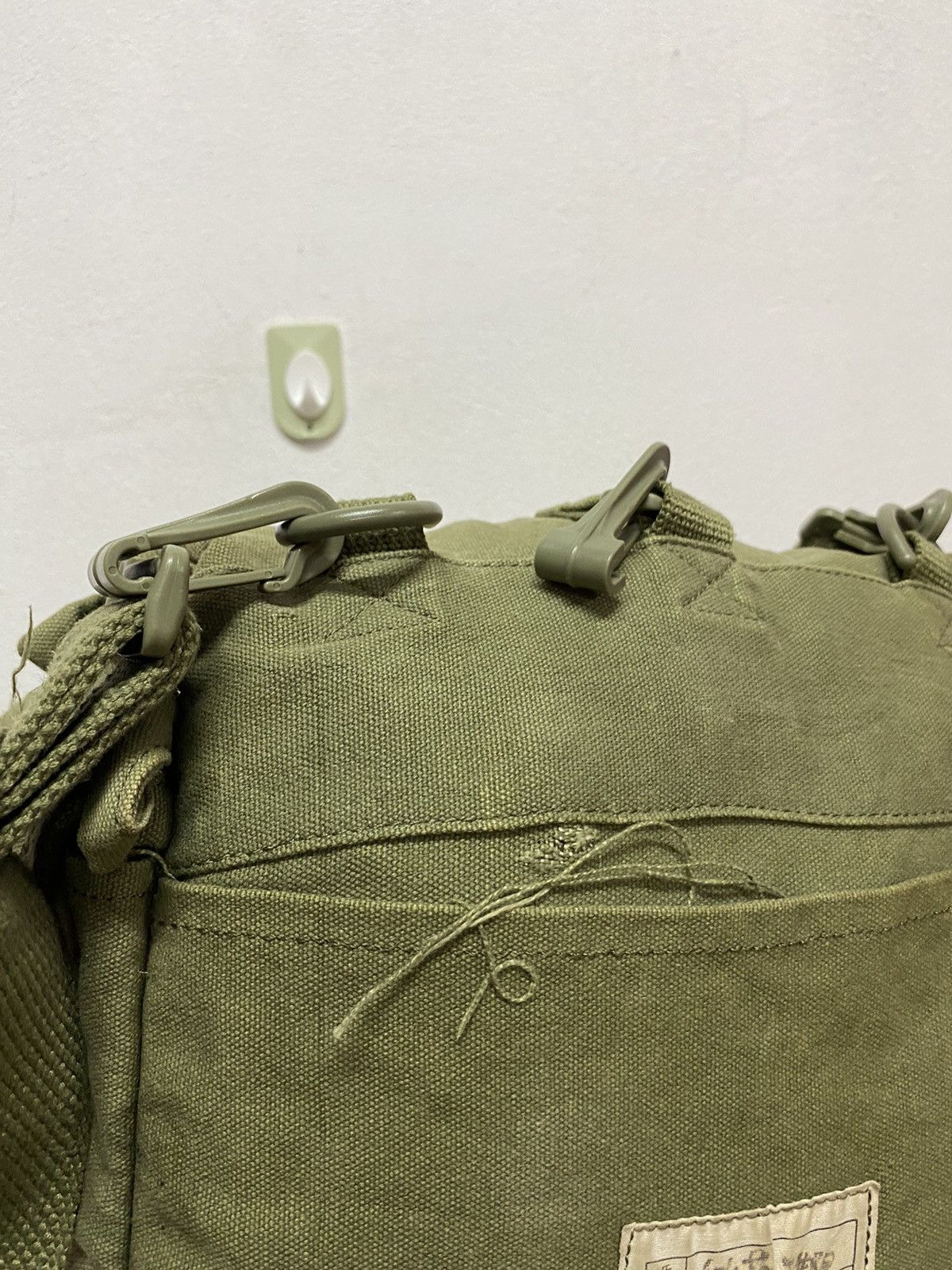 VINTAGE ARMY CROSSBODY BAG