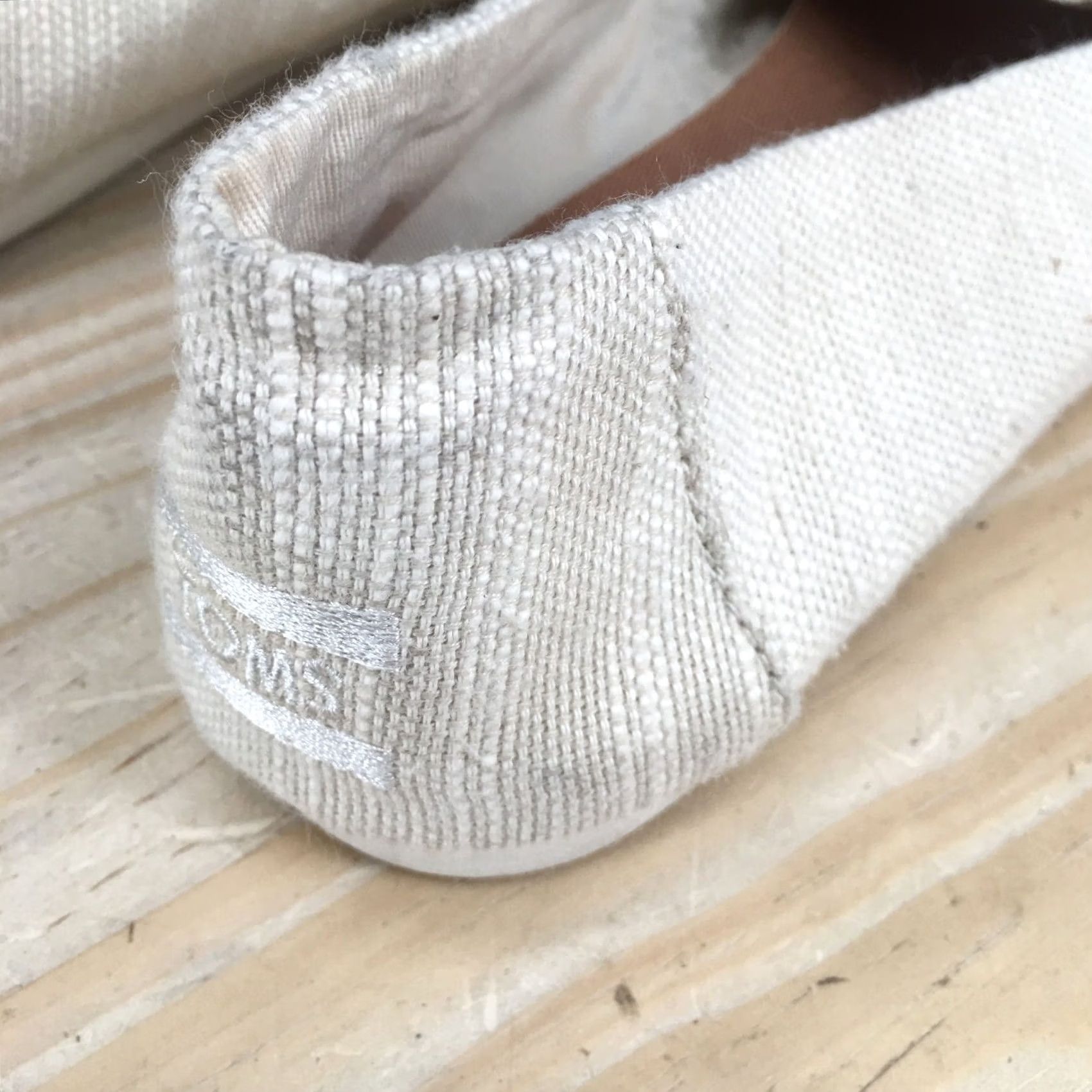 Toms TOMS Shoes Womens Casual Slip-On Flat Comfort Cream Canvas Low Top 7.5 Size UK 5.5 US 7.5 EU 38 Ivory Womens Shoes Slip-On Flat Casual Size M / US 6-8 / IT 42-44 - 5 Thumbnail