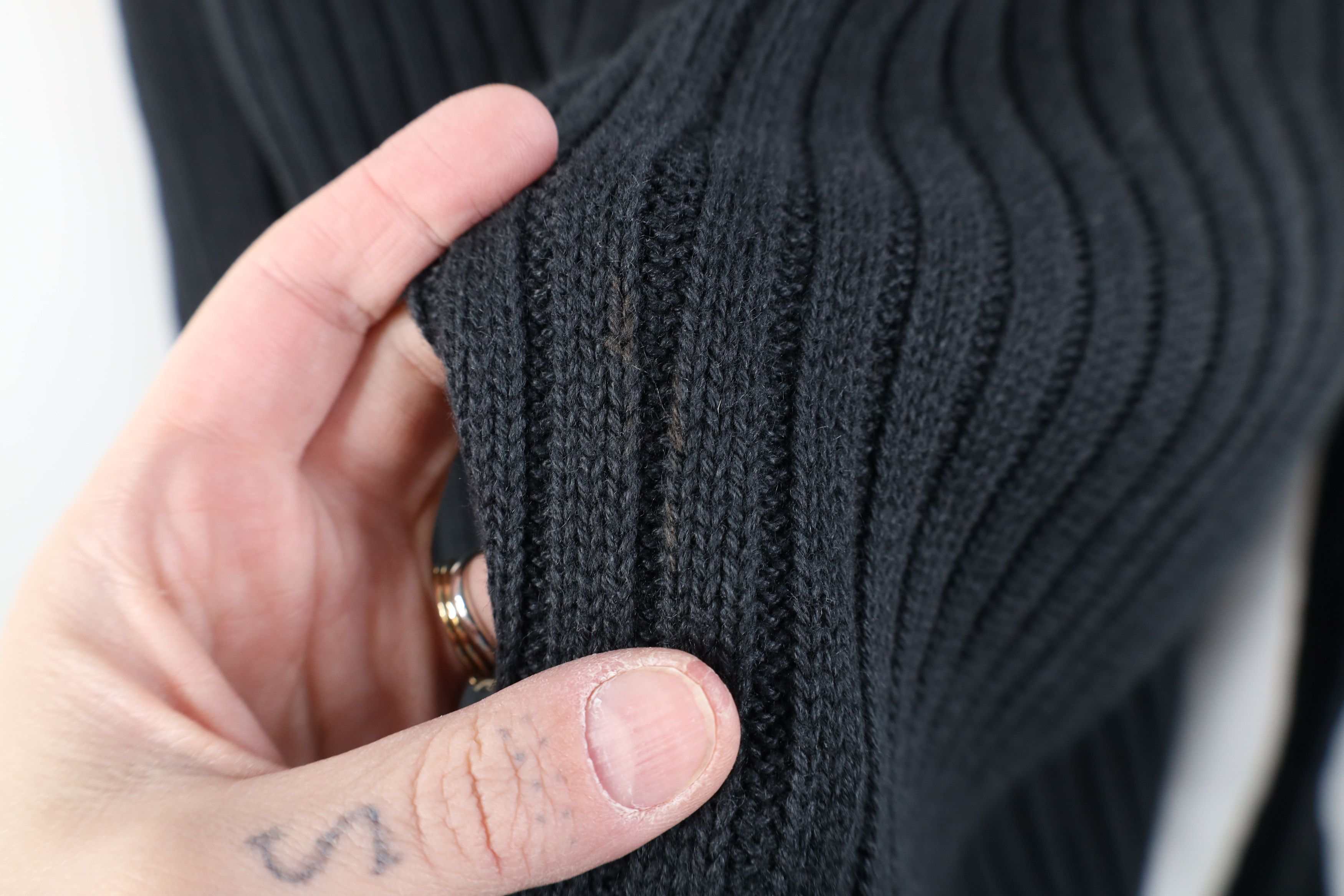 Vintage Vintage 90s Streetwear Ribbed Knit Sweater Charcoal Gray Size US L / EU 52-54 / 3 - 5 Thumbnail