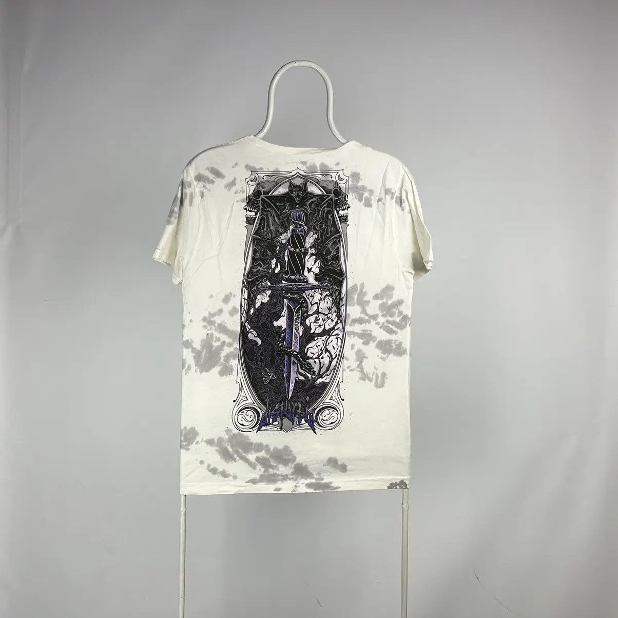 Band Tees Disturbia Tshirt bat dagger size Small Size US S / EU 44-46 / 1 - 1 Thumbnail
