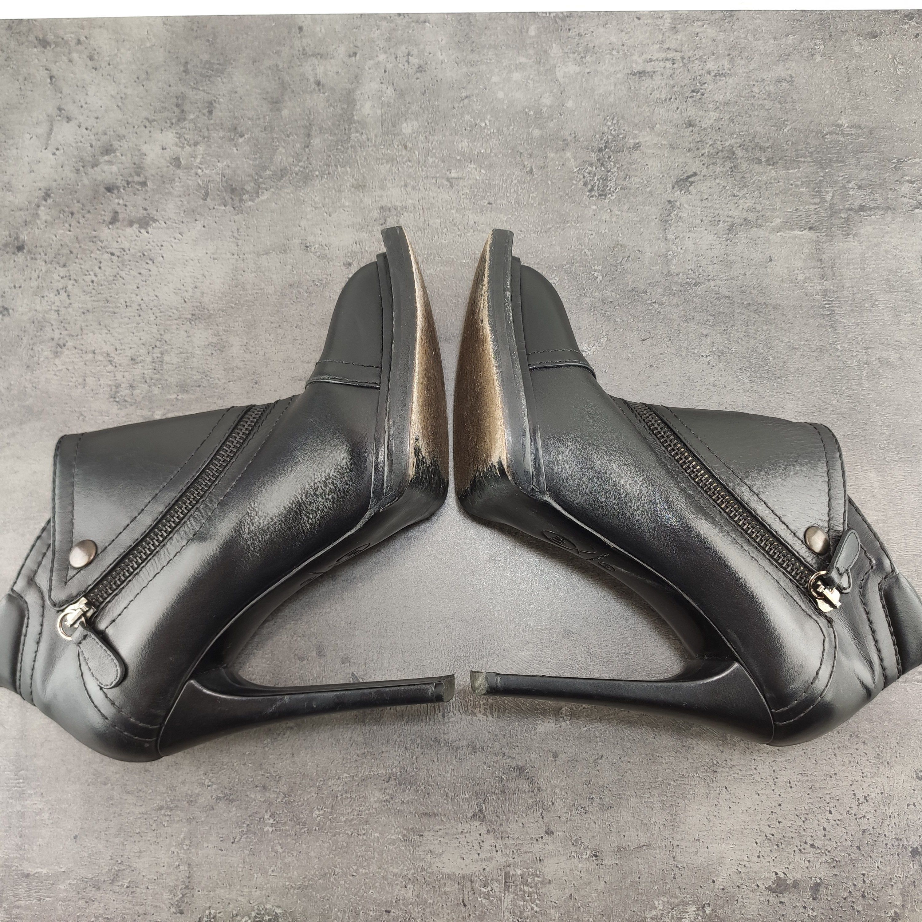 Alexander McQueen Alexander McQueen Black Leather Boots Sz 38 Size US 8 / IT 38 - 9 Thumbnail