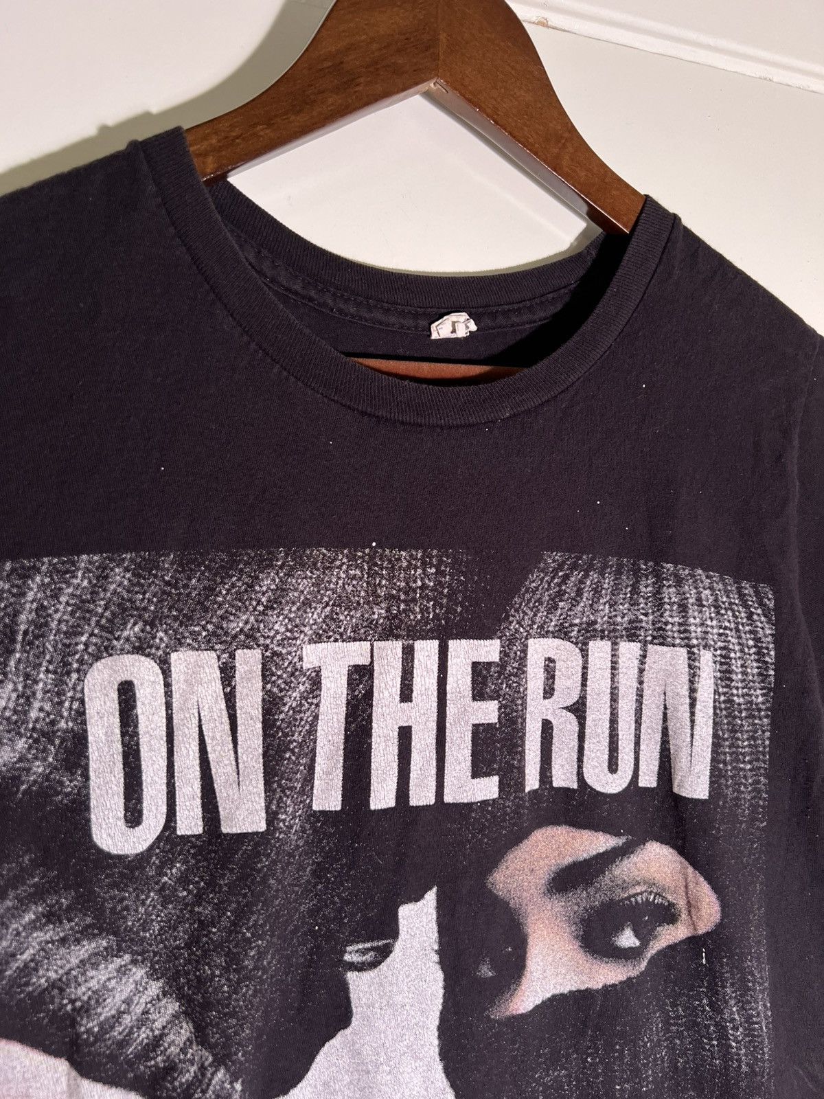 Rap Tees On The Run Beyoncé & Jay Z Rap R&B Pop Hip Hop Tour T Shirt Size US S / EU 44-46 / 1 - 3 Thumbnail