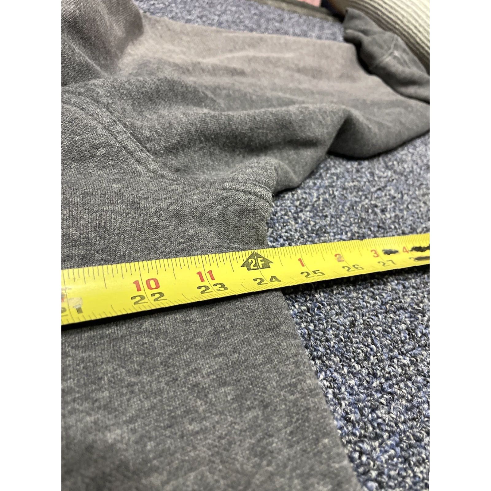 Nike VINTAGE Nike Hoodie Sweatshirt XL Embroidered Swoosh J1 Gray Pullover Mens Long Sleeve Pocket Hooded Sports USA Y2K Essentials Size US XL / EU 56 / 4 - 3 Thumbnail