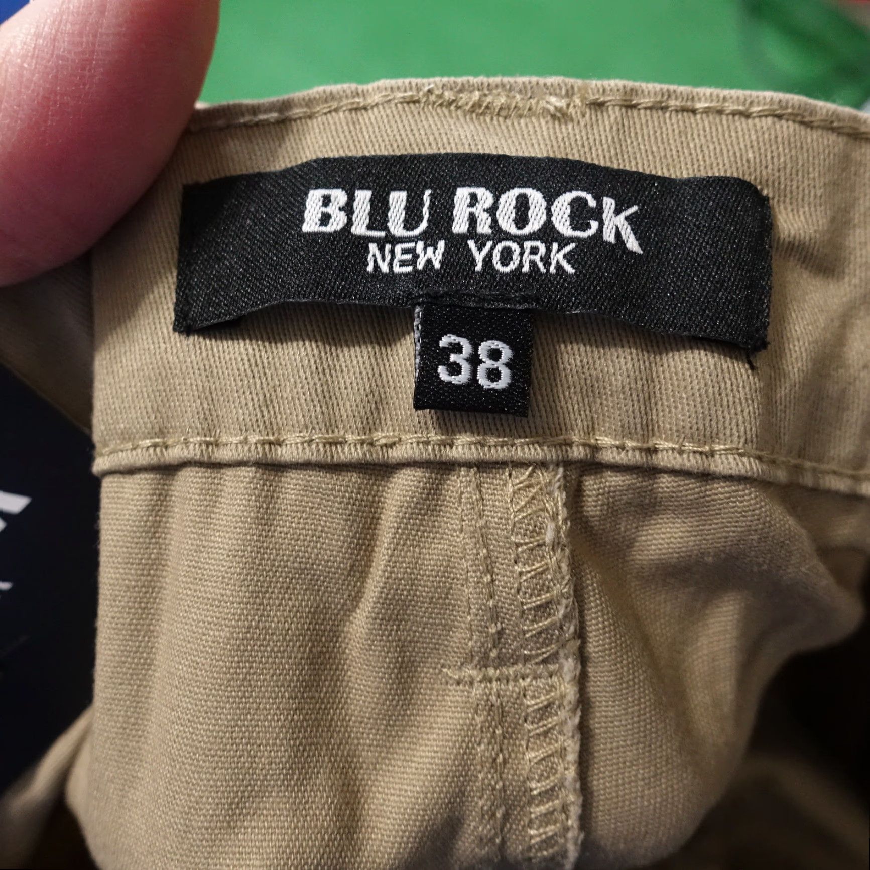 Vintage VINTAGE Blu Rock Cargo Shorts Men Size 38 Beige Cotton Casual Flat Front Belt Inseam 11.5" Size US 38 / EU 54 - 7 Thumbnail