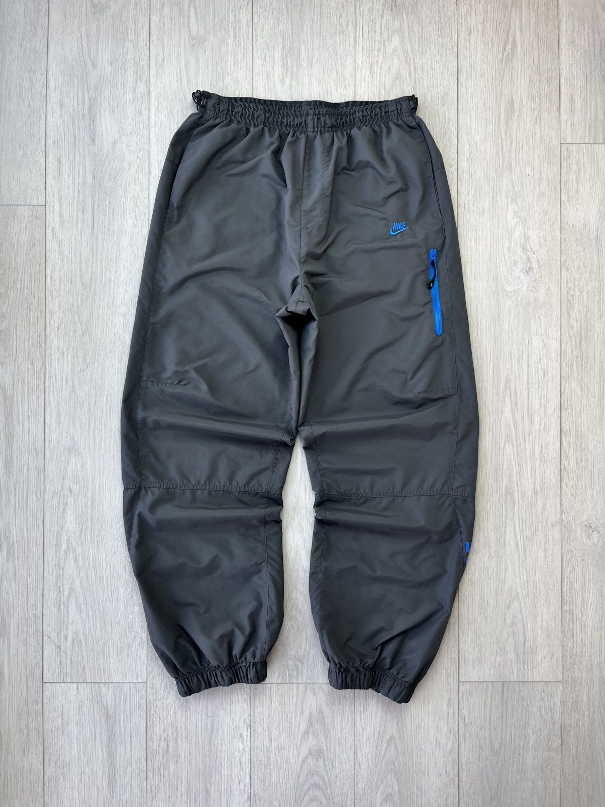 Nike Vintage Nike Baggy Track Pants AirMax 95 Y2K 90s Drill Hype Size US 34 / EU 50 - 4 Thumbnail
