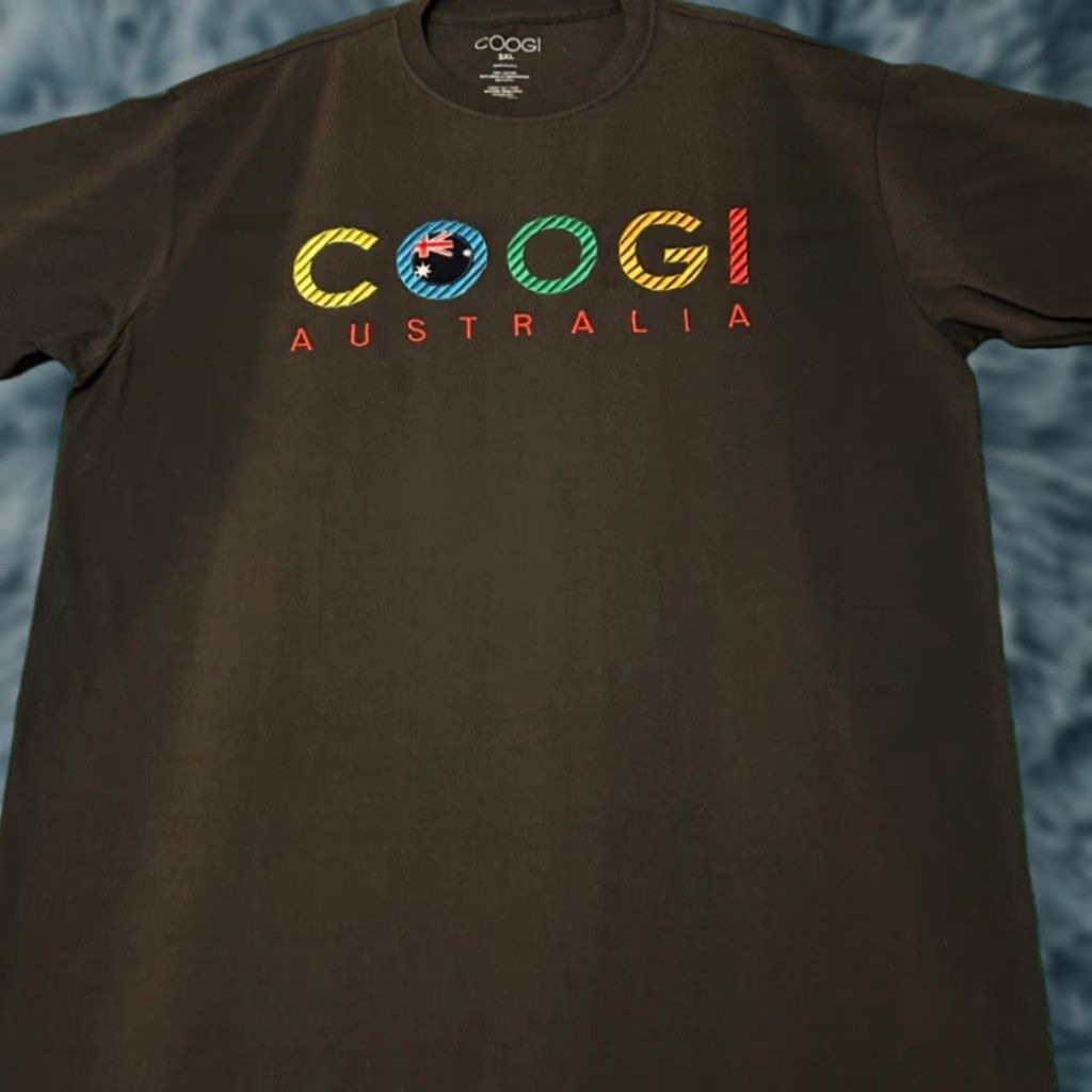 VINTAGE COOGI Australia Multicolor Embroidered Logo VTG Shirt Mens 3XL Short Sleeve T-Shirt Hip Hop Y2K 90s