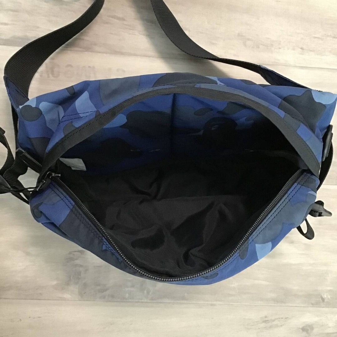 Bape 🔥Vintage🔥 BAPE Blue camo waist bag a bathing ape NIGO Size ONE SIZE - 3 Thumbnail