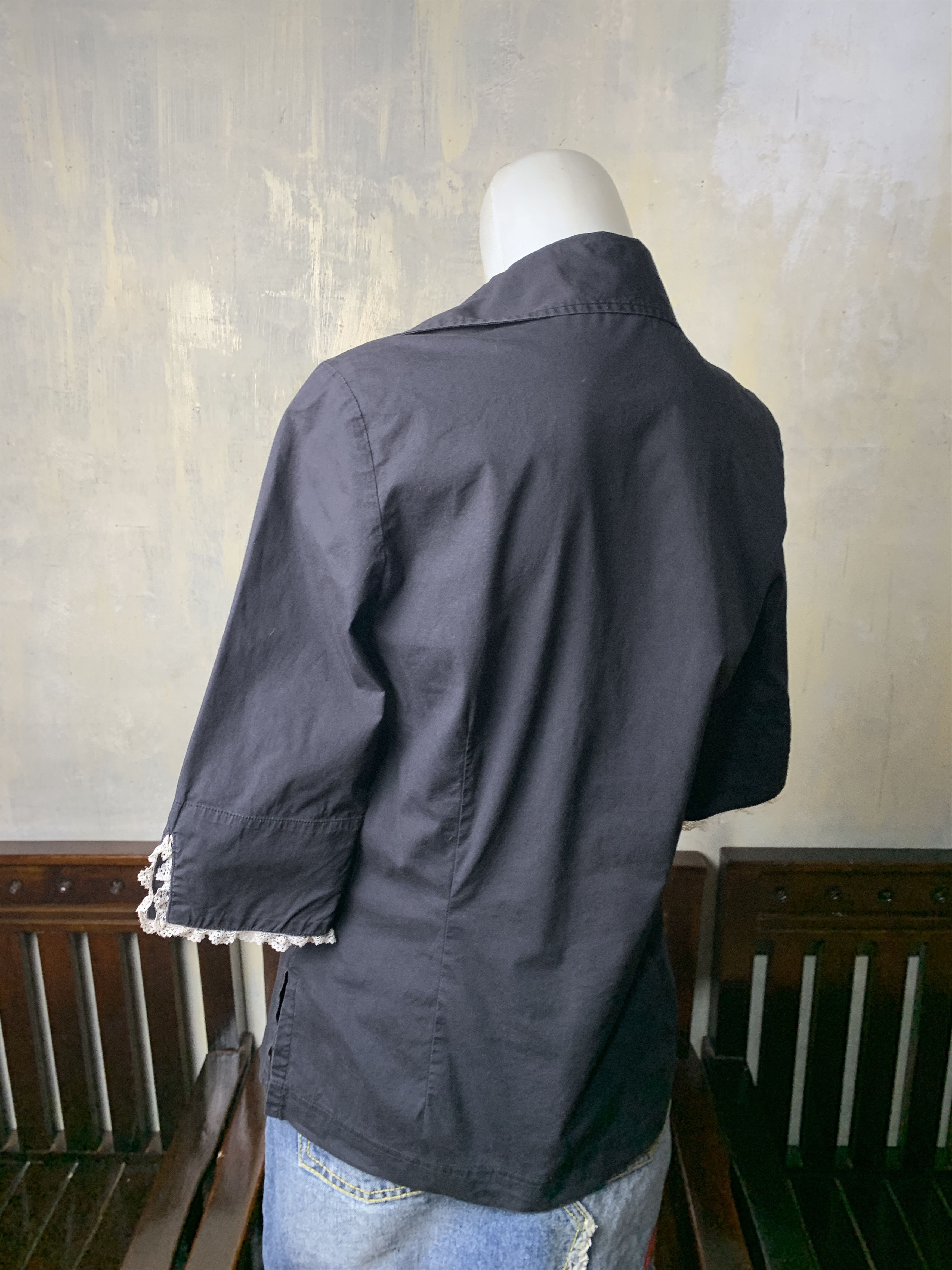 Japanese Brand SELF+SERVICE Black Lace Halfsleeves Blouse (M) Size M / US 6-8 / IT 42-44 - 3 Thumbnail