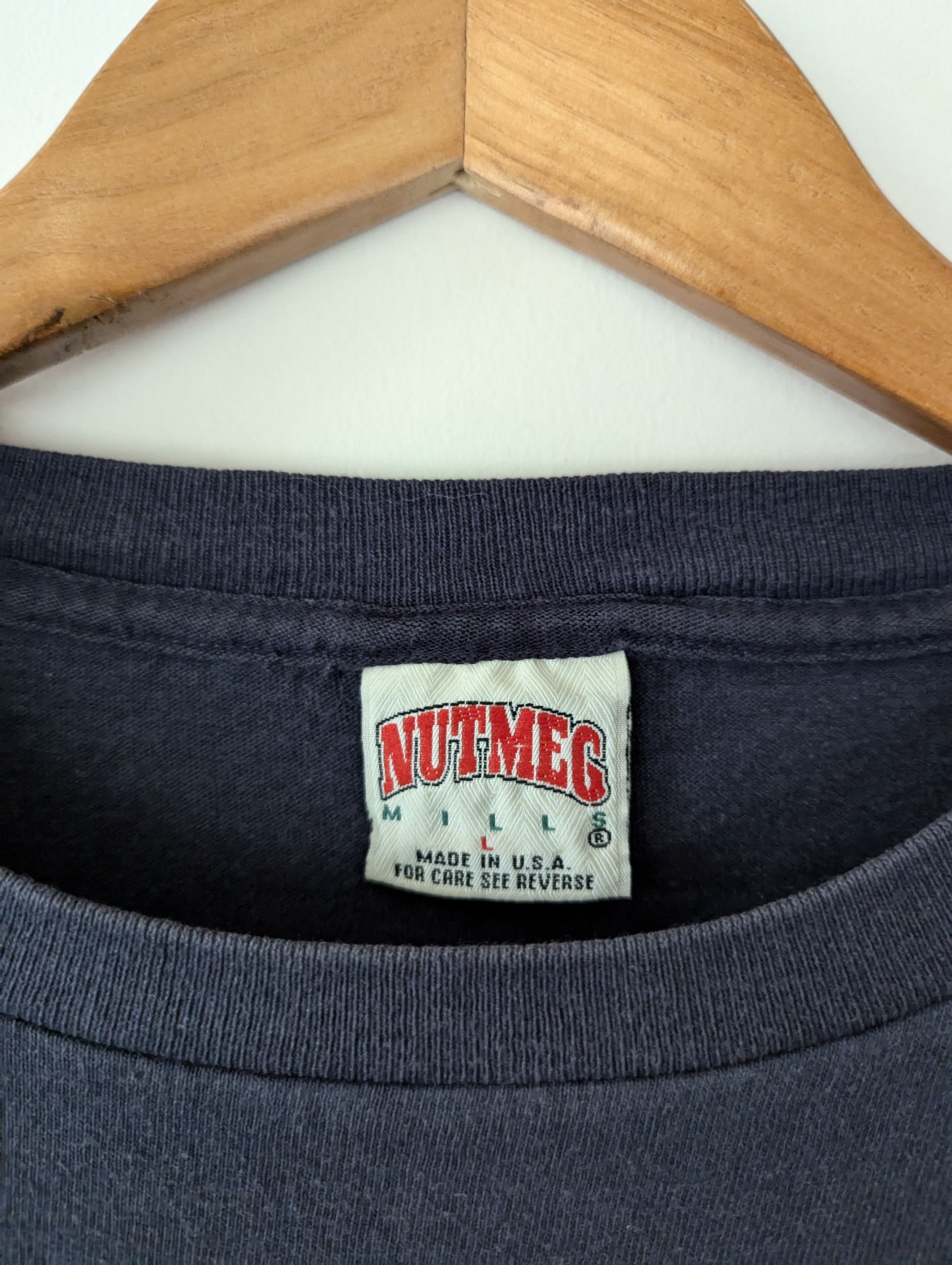 Nutmeg NHL HOCKEY MICHIGAN WOLVERINES T-SHIRT - ICE HOCKEY VINTAGE Size US L / EU 52-54 / 3 - 3 Thumbnail