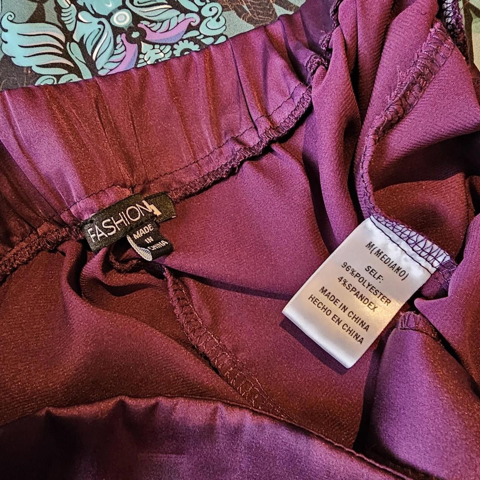Fashion Nova Fashion Nova Women's Silky Long Flare Pants Size 32" / US 10 / IT 46 - 5 Thumbnail