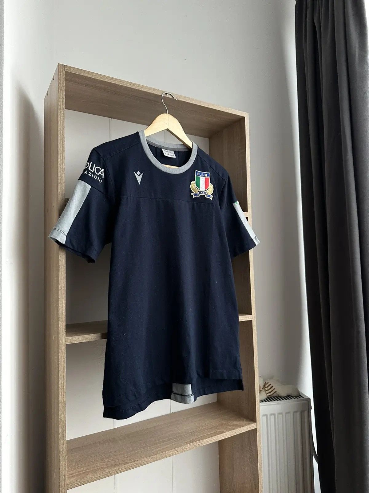 Vintage Vintage T-Shirt Italia Rugby Cotton Ufficiale Player 2019 Size US L / EU 52-54 / 3 - 6 Thumbnail