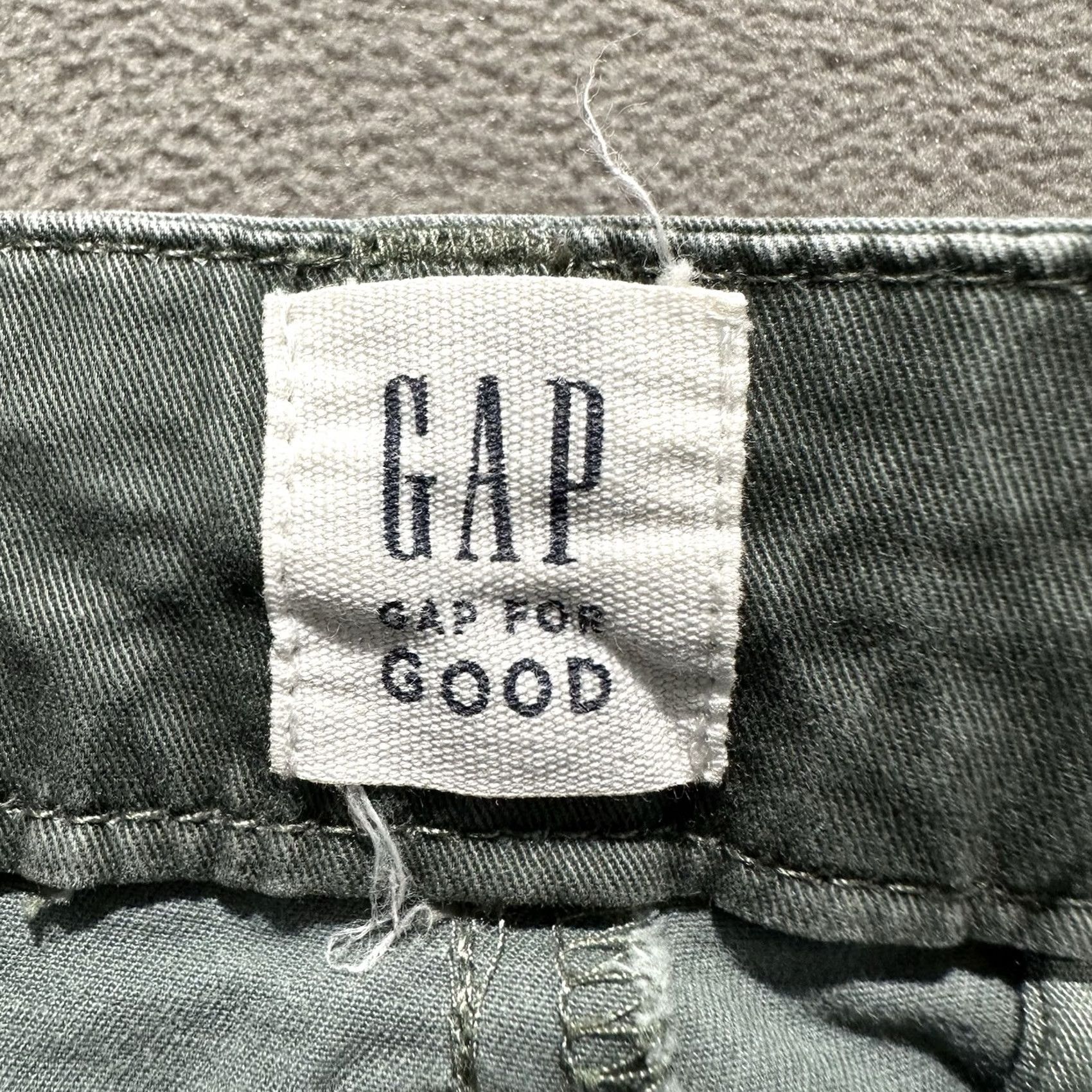 Gap Gap Shorts Womens 4 Green Camouflage Utility Short EUC Womens Regular Small? Size 27" / US 4 / IT 40 - 3 Thumbnail