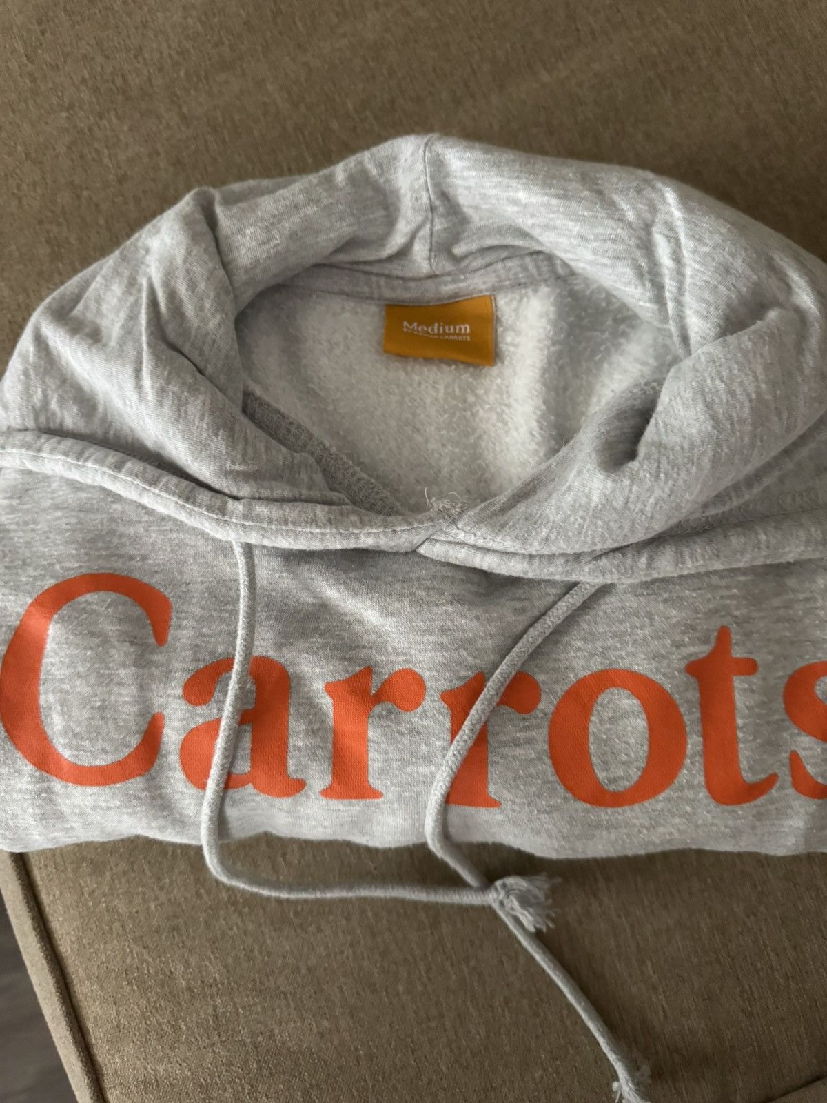 Carrots by Anwar Carrots Carrots by Anwar Carrots Wordmark hoodie men’s sz Medium Size US M / EU 48-50 / 2 - 7 Thumbnail