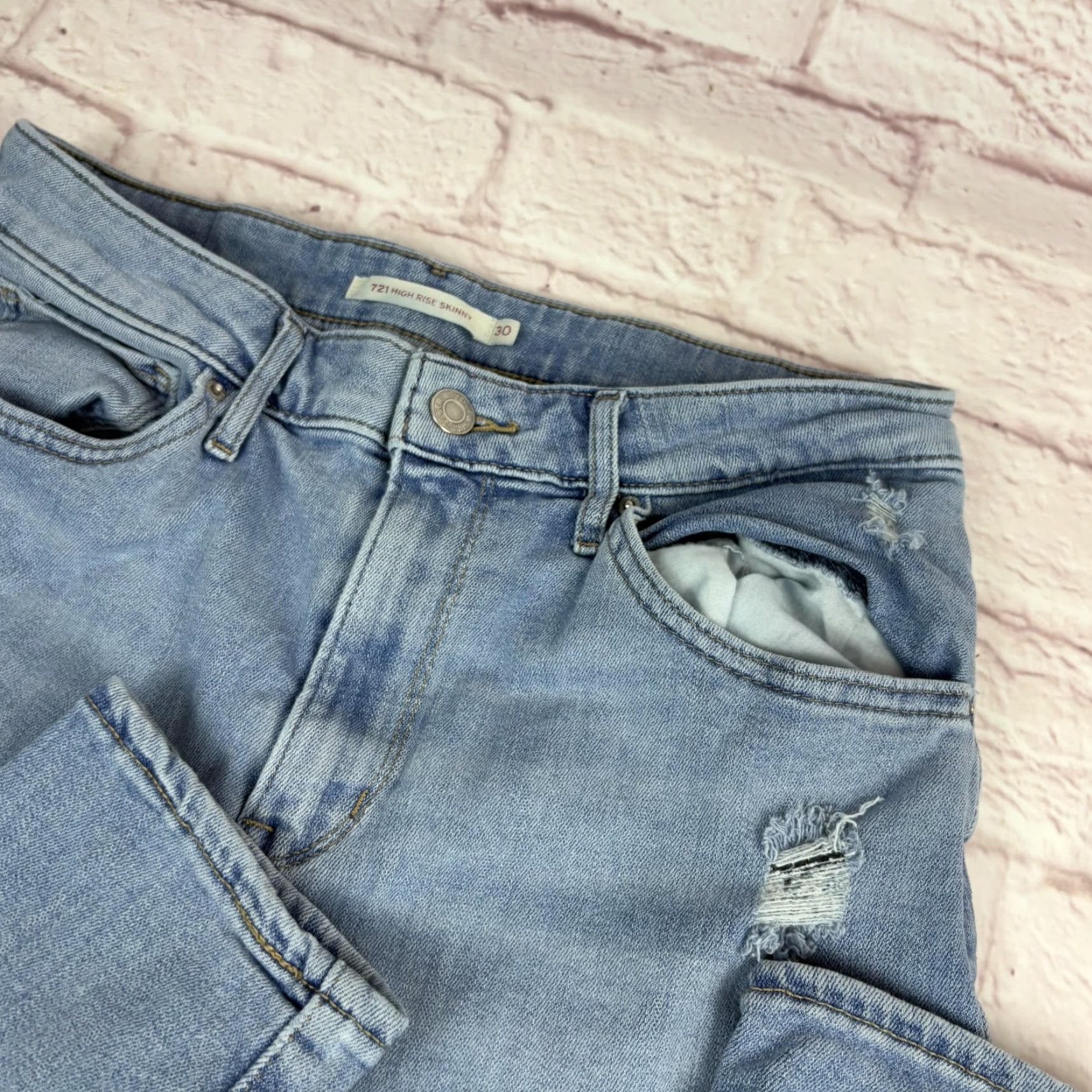 Levi's Levi's 721 High Rise Skinny Jeans Womens 30 Light Wash Blue Distressed Ripped Size 30" / US 8 / IT 44 - 3 Thumbnail