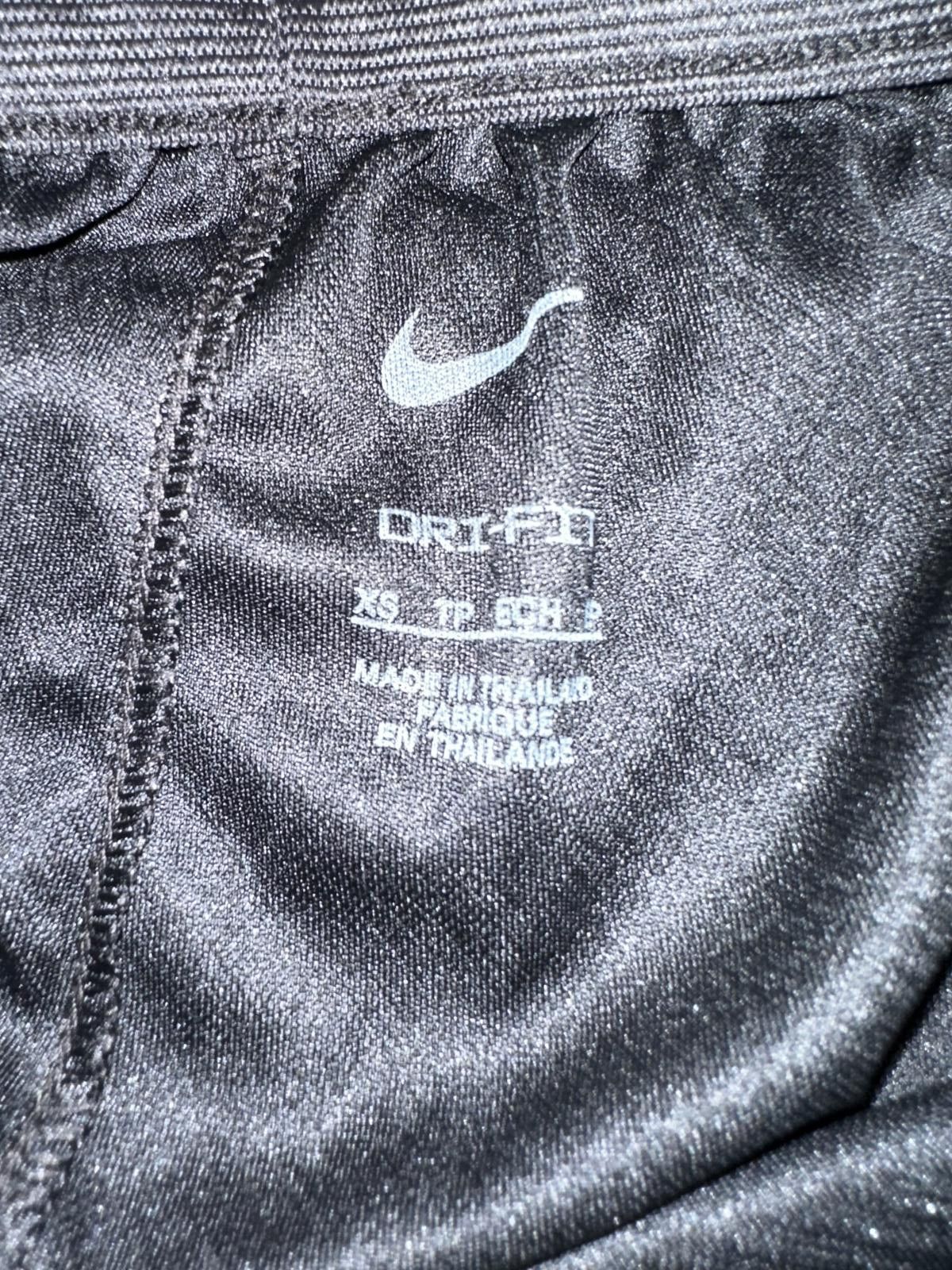 Nike Nike Women’s Dri-FIT ISoFly Black/White Basketball Shorts Size 26" / US 2 / IT 38 - 4 Thumbnail