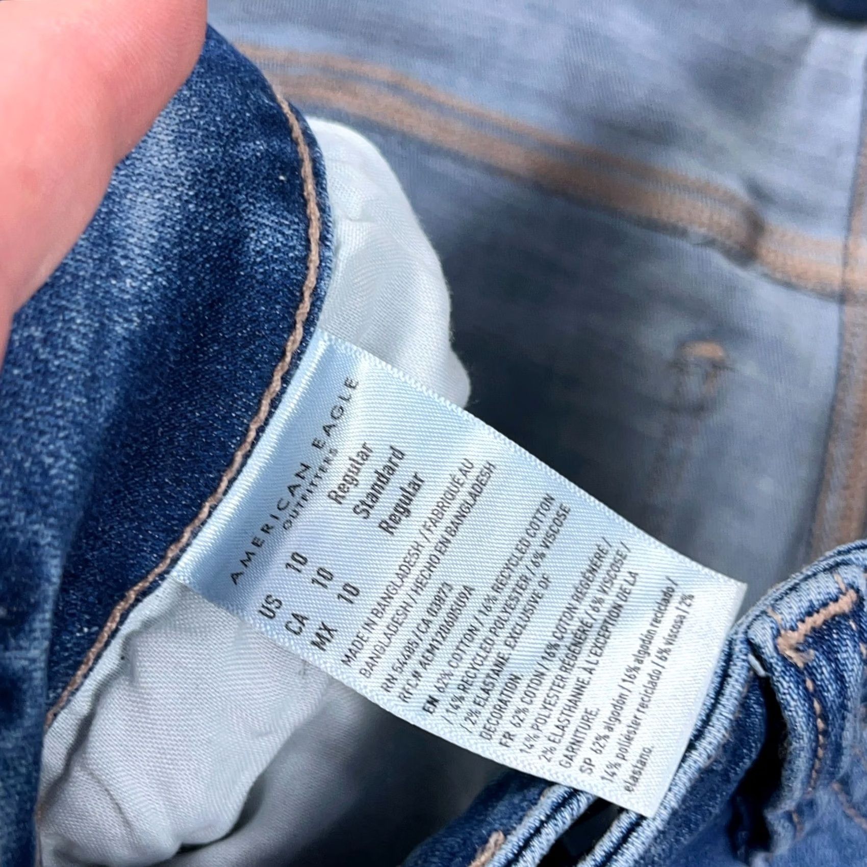 American Eagle Outfitters American Eagle Outfitters Jegging Jeans 10 Denim High Rise 5-Pocket Distressed Blue Women Jeans Mens Women? Size 32" / US 10 / IT 46 - 5 Thumbnail