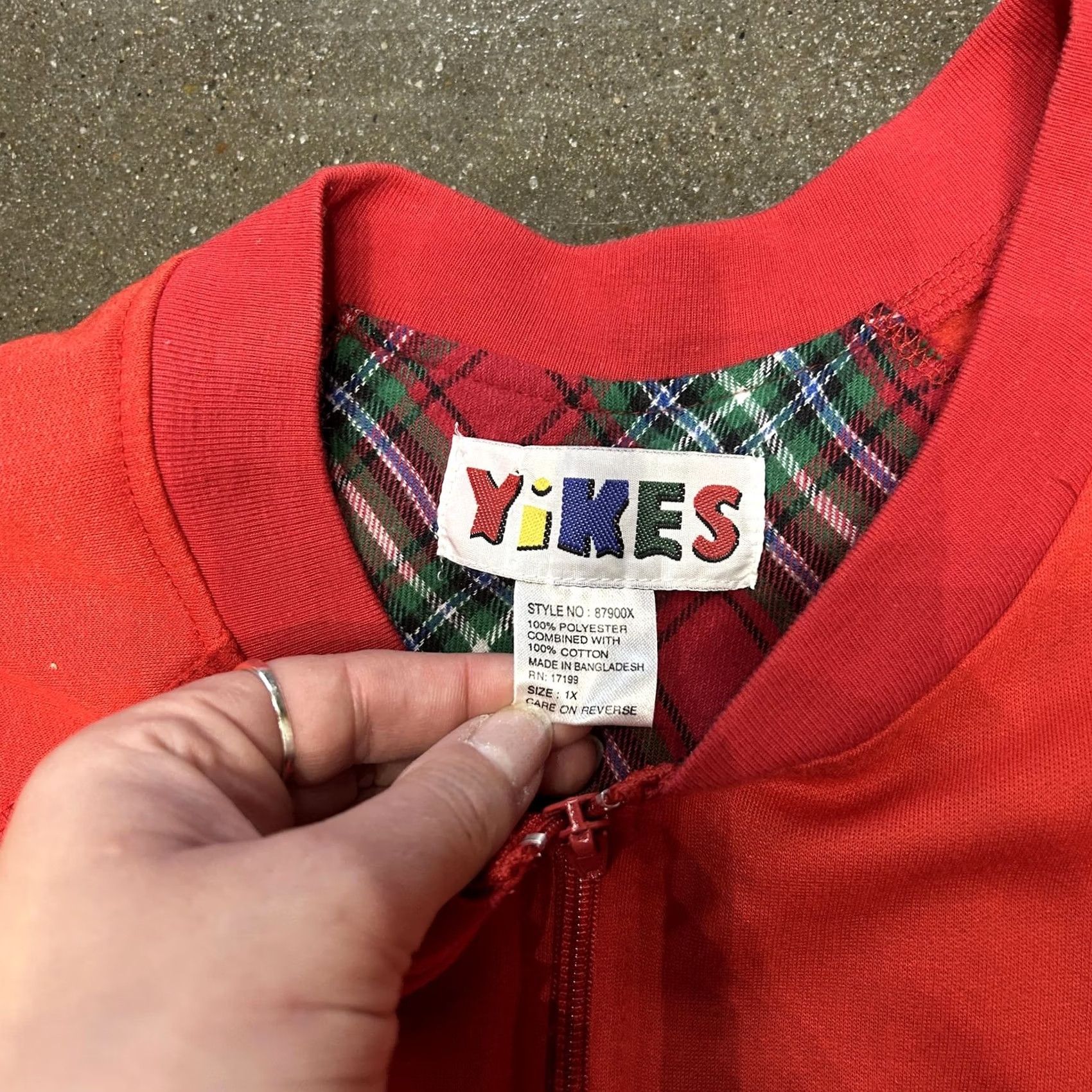 Vintage Yikes Robe Womens 1X Red Cat Nap Zip Front Housecoat Lounge Sleepwear Holiday Christmas Cat Nap Embroidered Zipper Pocket Raglan Sleeves Size ONE SIZE - 3 Thumbnail