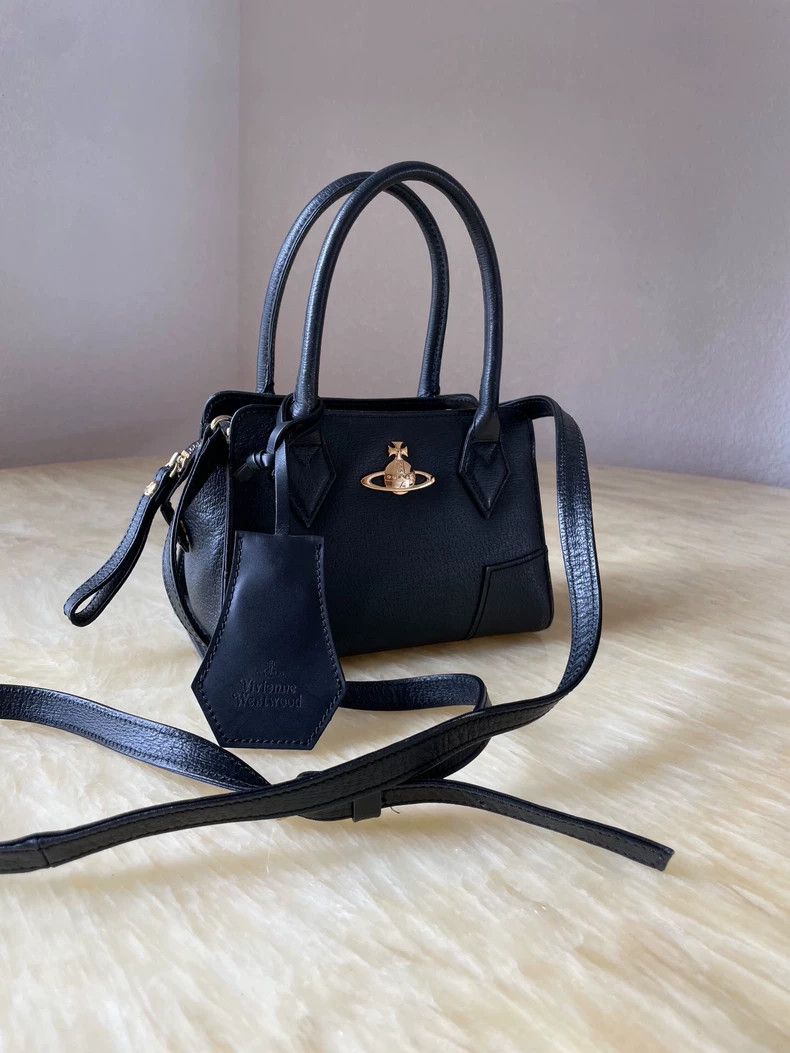Vivienne Westwood Vivienne Westwood size os Black gold handbag Size ONE SIZE - 1 Thumbnail