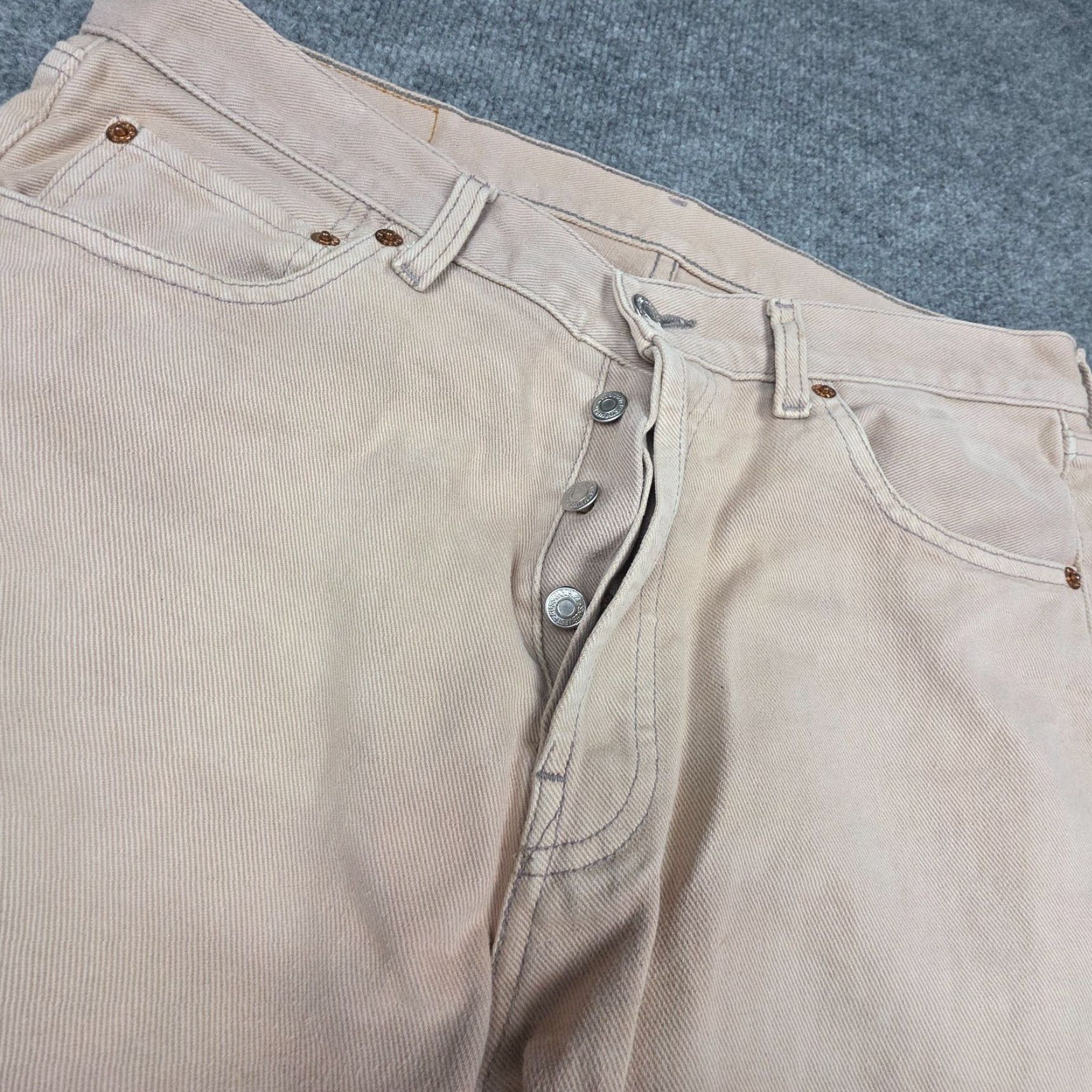 Levi's VINTAGE Levi's 501 Jeans Men's 34 x 34 Beige Made USA Faded - Levi's 501 Series Jeans, 32x30 Inseam, Regular Fit, USA 5-Pocket Denim Shirt? Size US 32 / EU 48 - 3 Thumbnail
