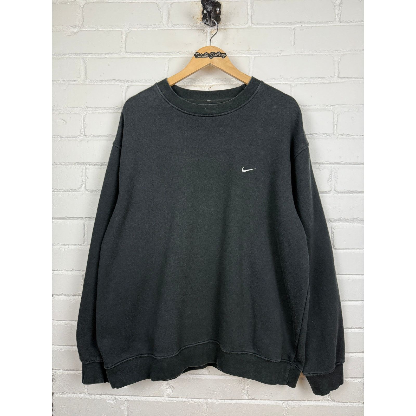 Vintage Vintage Y2K Nike Embroidered Swoosh Crewneck Sweatshirt XXL Size US XXL / EU 58 / 5 - 1 Thumbnail