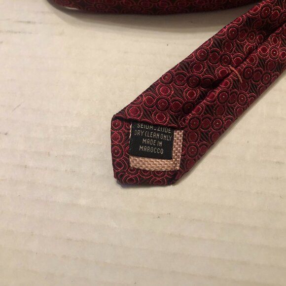Thomas Pink Pink men's new red 100%silk tie 2 1/2" X 61" Size ONE SIZE - 5 Thumbnail