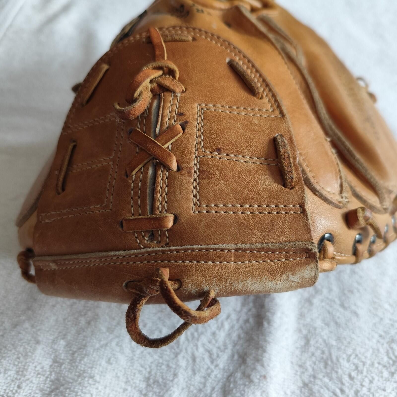 Wilson Vintage Wilson Catchers Mitt A2516 Right Hand Throw Leather Size ONE SIZE - 5 Thumbnail
