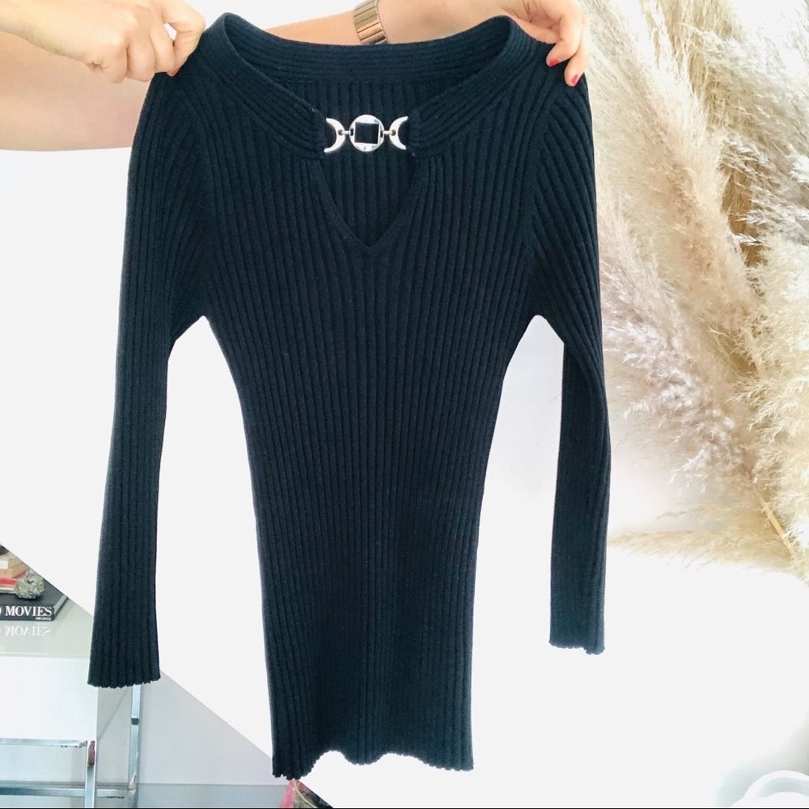 Vintage VINTAGE Black Fitted Ribbed Silver Keyhole Pullover Sweater Size XS / US 0-2 / IT 36-38 - 5 Thumbnail