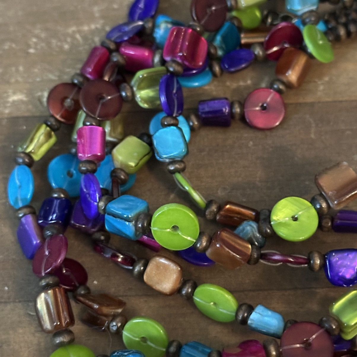 Other Layered triple strand multicolored dyed shell chip necklace Size ONE SIZE - 3 Thumbnail