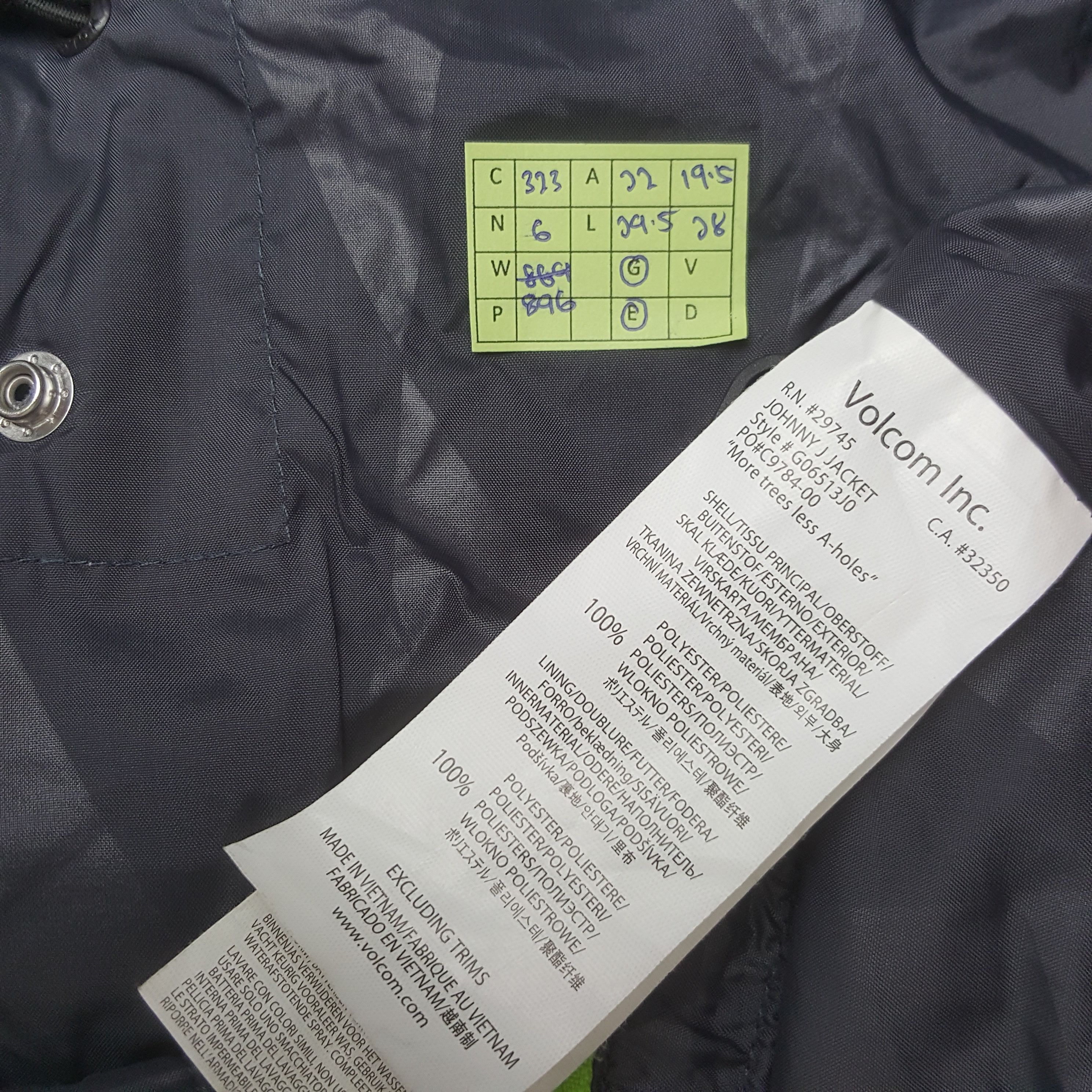 Volcom Vintage Volcom American Streetwear Jacket C323N6 Size US M / EU 48-50 / 2 - 7 Thumbnail