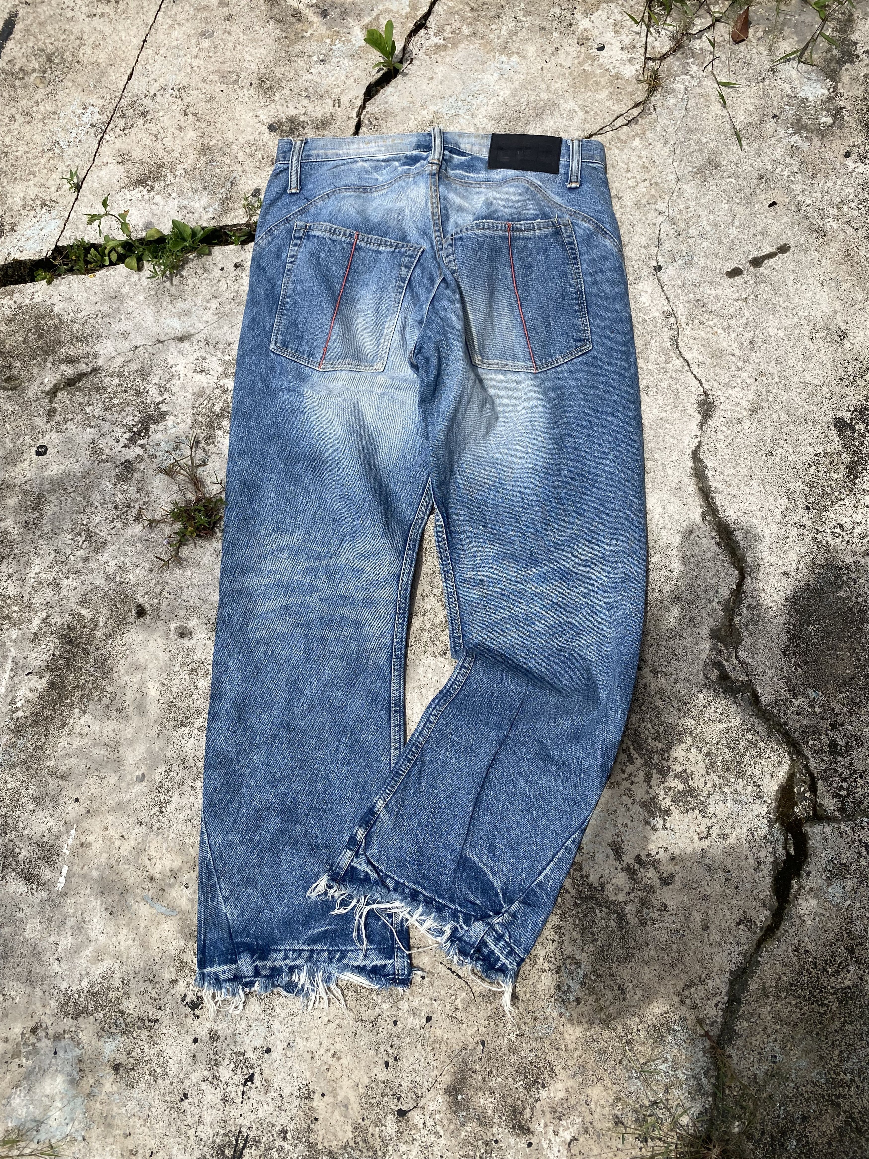 Le Grande Bleu (L.G.B.) GRAIL 💥 LGB BLUE WASH DISTRESSED JEANS Size US 29 - 1 Thumbnail