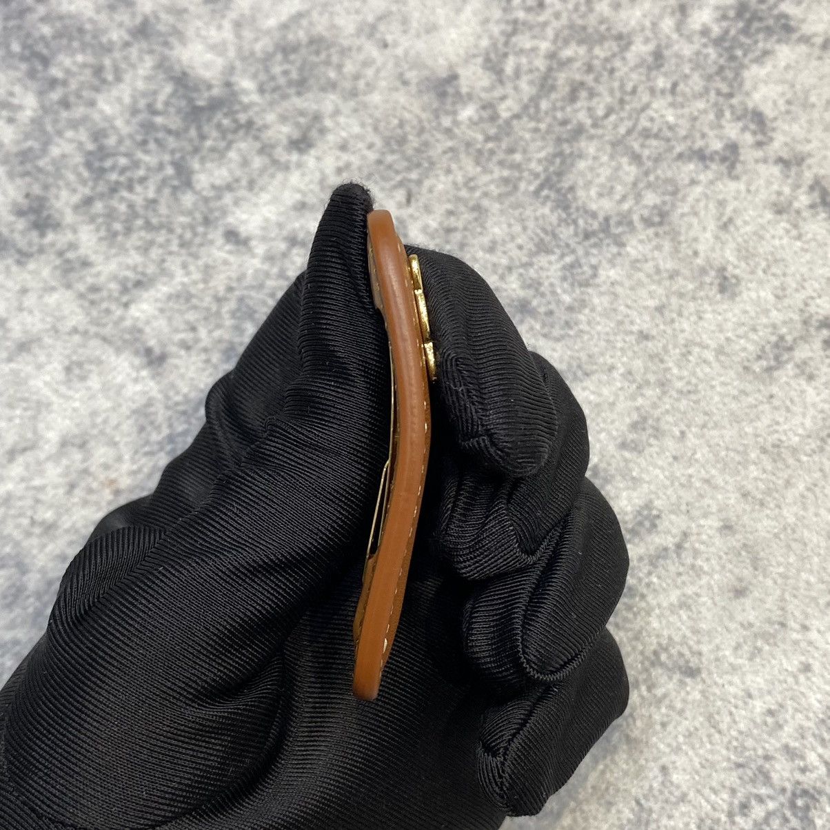 Celine CELINE Triomphe Snap Hair Clip In Calfskin TAN/GOLD Size ONE SIZE - 8 Thumbnail