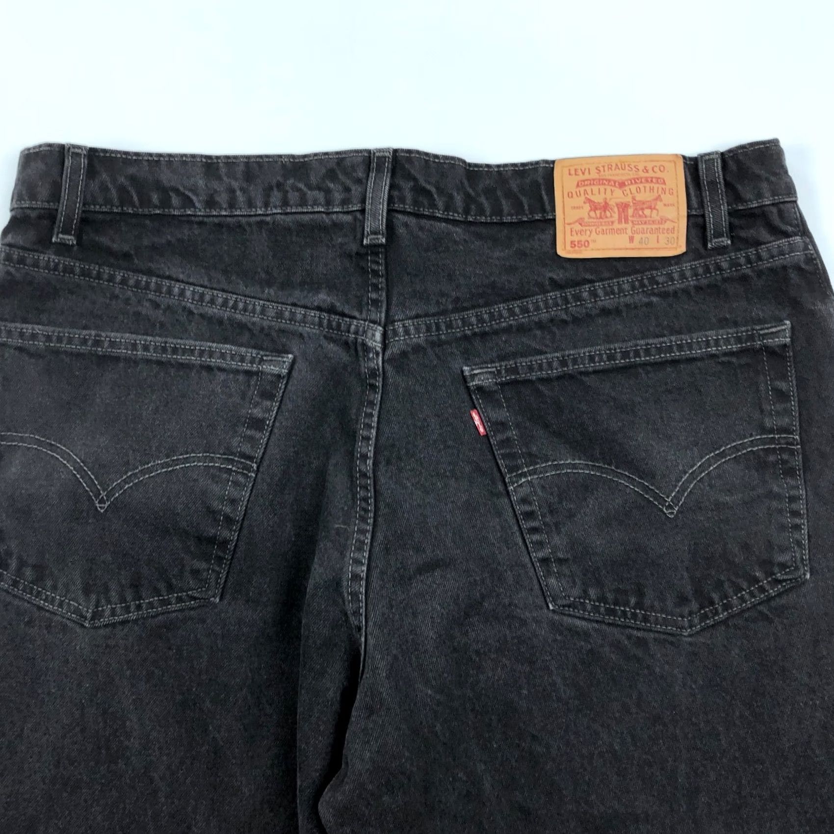 Levi's VINTAGE Levi's 550 Jeans Mens 40x30 Black Denim Pants Straight 5-Pocket Regular Waist 40in Dark Denim Grunge USA Mens Size US 40 / EU 56 - 4 Thumbnail