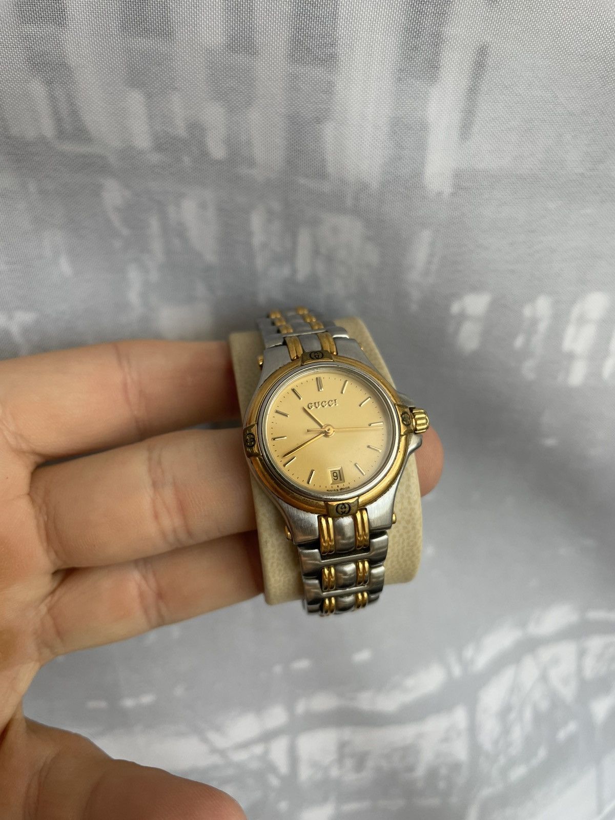Gucci Gucci Watch 9000L Size ONE SIZE - 3 Thumbnail