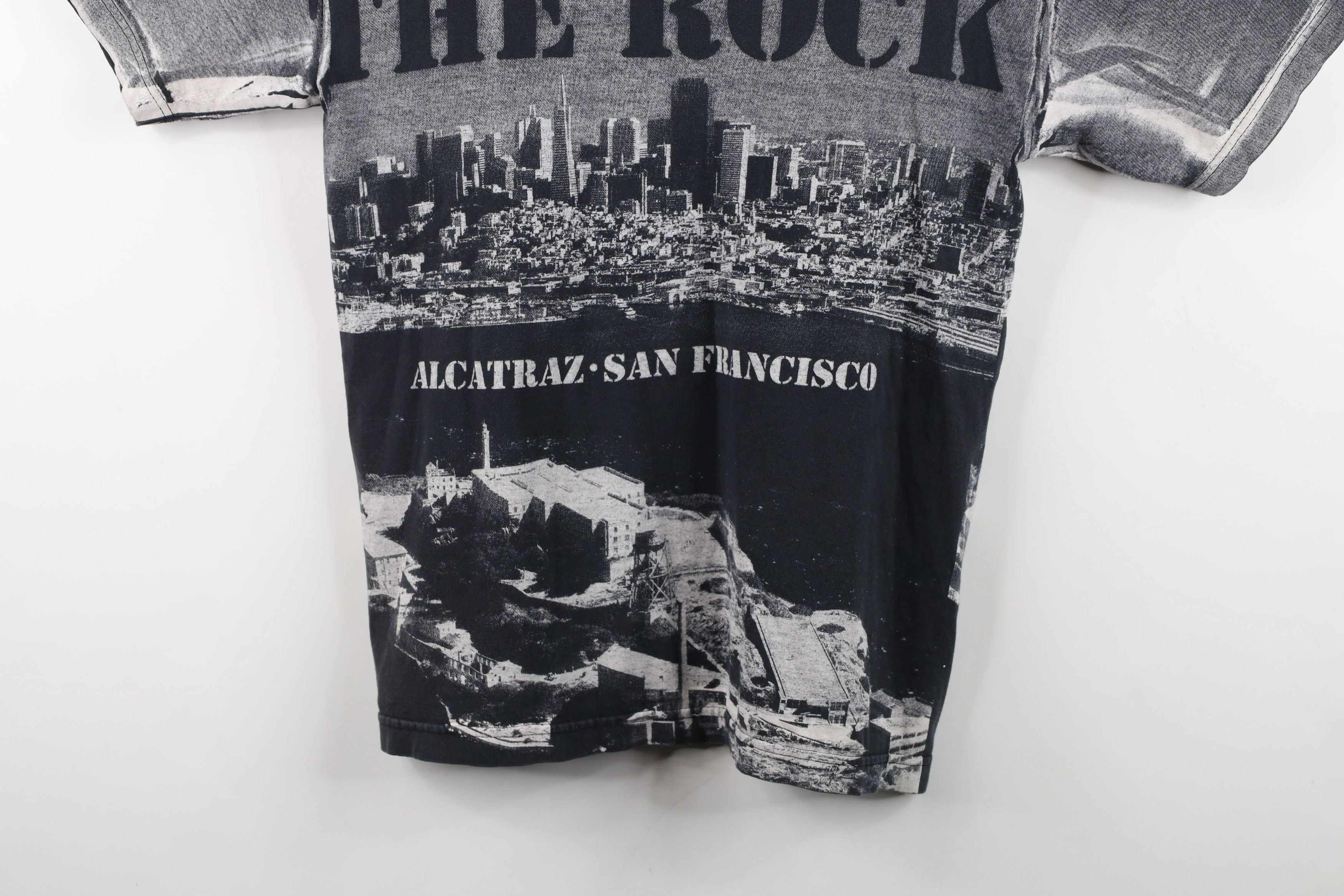 Vintage Vintage 90s Y2K The Rock Alcatraz Island Prison T-Shirt Size US M / EU 48-50 / 2 - 3 Thumbnail