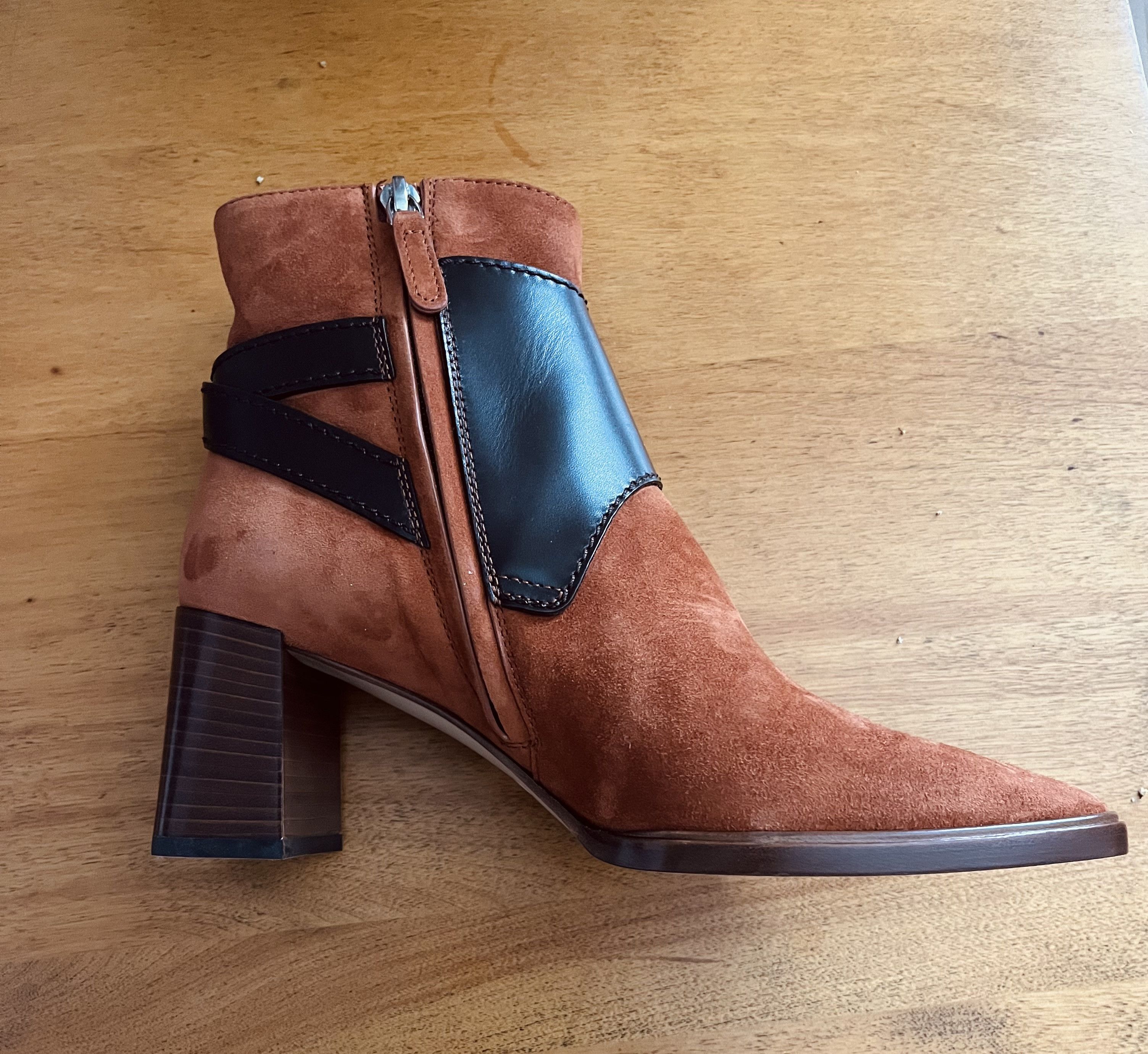 Tod's Suede and Leather Ankle Boots Size US 8 / IT 38 - 2 Thumbnail
