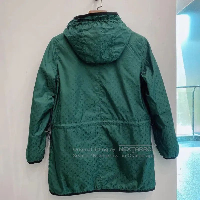 Louis Vuitton Louis Vuitton Green Women's Windbreaker . Size M / US 6-8 / IT 42-44 - 2 Thumbnail