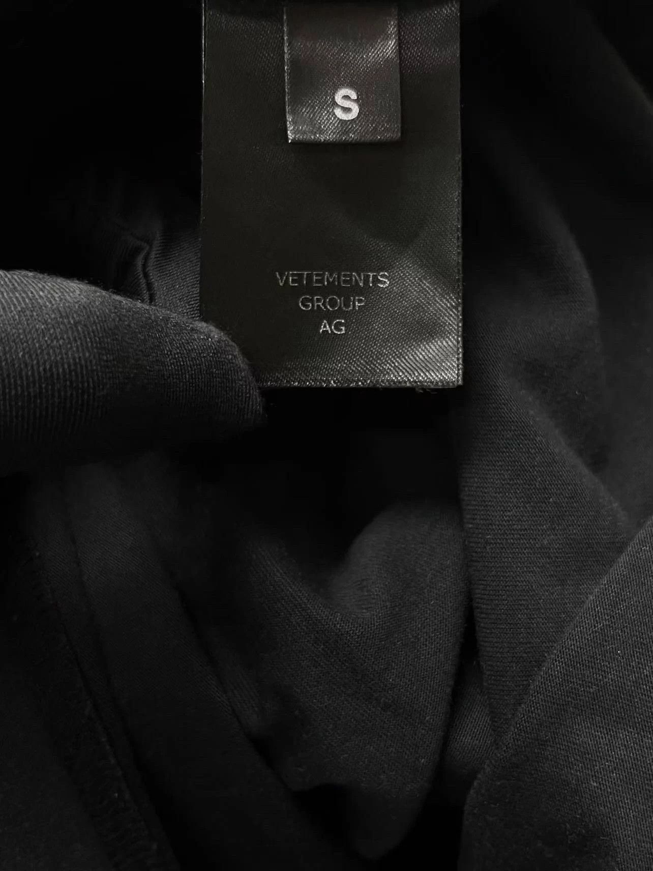 Vetements 【Vetements】Washed Distressed Oversized Short-Sleeve T-Shirt, Size US S / EU 44-46 / 1 - 5 Thumbnail
