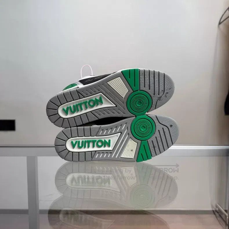 Louis Vuitton Louis Vuitton Trainer Black and Green Velcro shoes Size US 7 / EU 40 - 7 Thumbnail