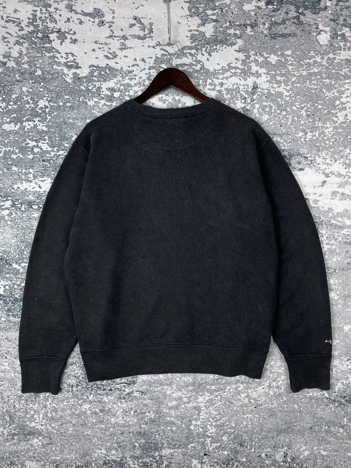 Cartoon Network × Uniqlo Vintage Disney x Mickey Mouse Big Logo Sweatshirts Size US L / EU 52-54 / 3 - 6 Thumbnail