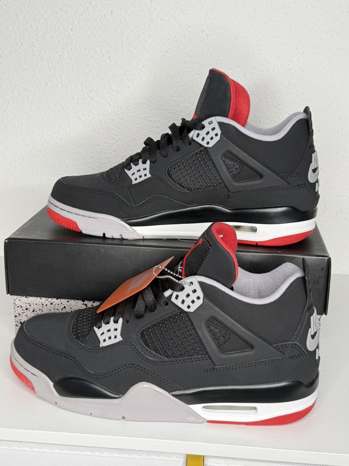 Nike Jordan 4 Retro Bred 2019 Size US 10 / EU 43 - 7 Thumbnail